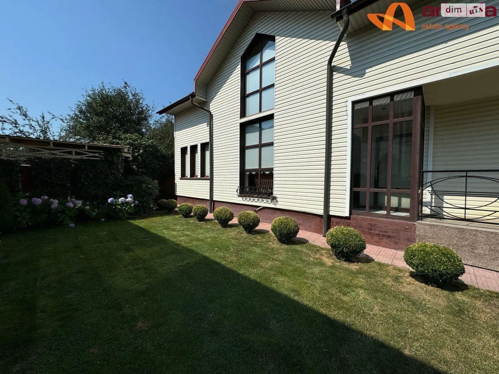 Продається будинок 2 поверховий 232.4 кв. м з бесідкою, цена: 265000 $ - фото 1