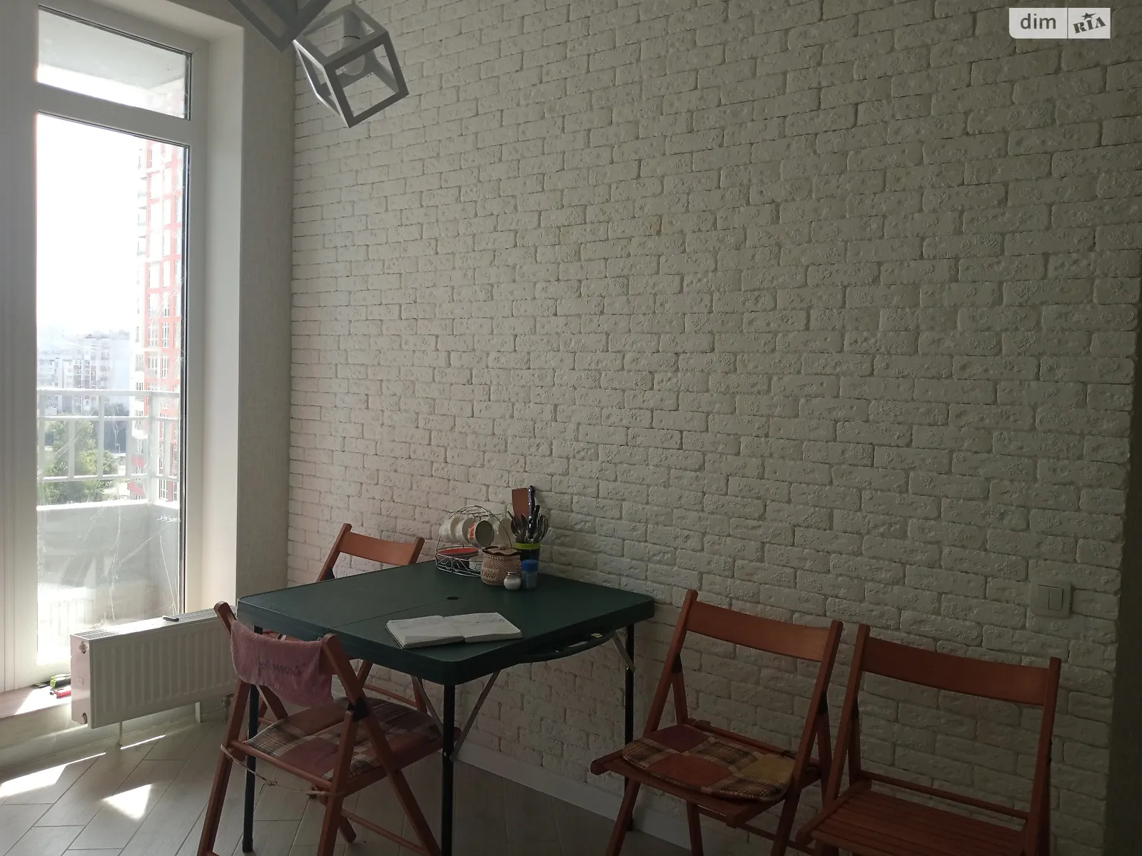 Продается 1-комнатная квартира 48 кв. м в Одессе, просп. Гагарина - фото 1