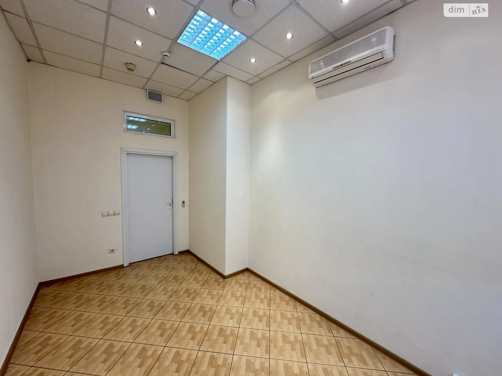 Здається в оренду офіс 50 кв. м в бізнес-центрі, цена: 14000 грн - фото 1