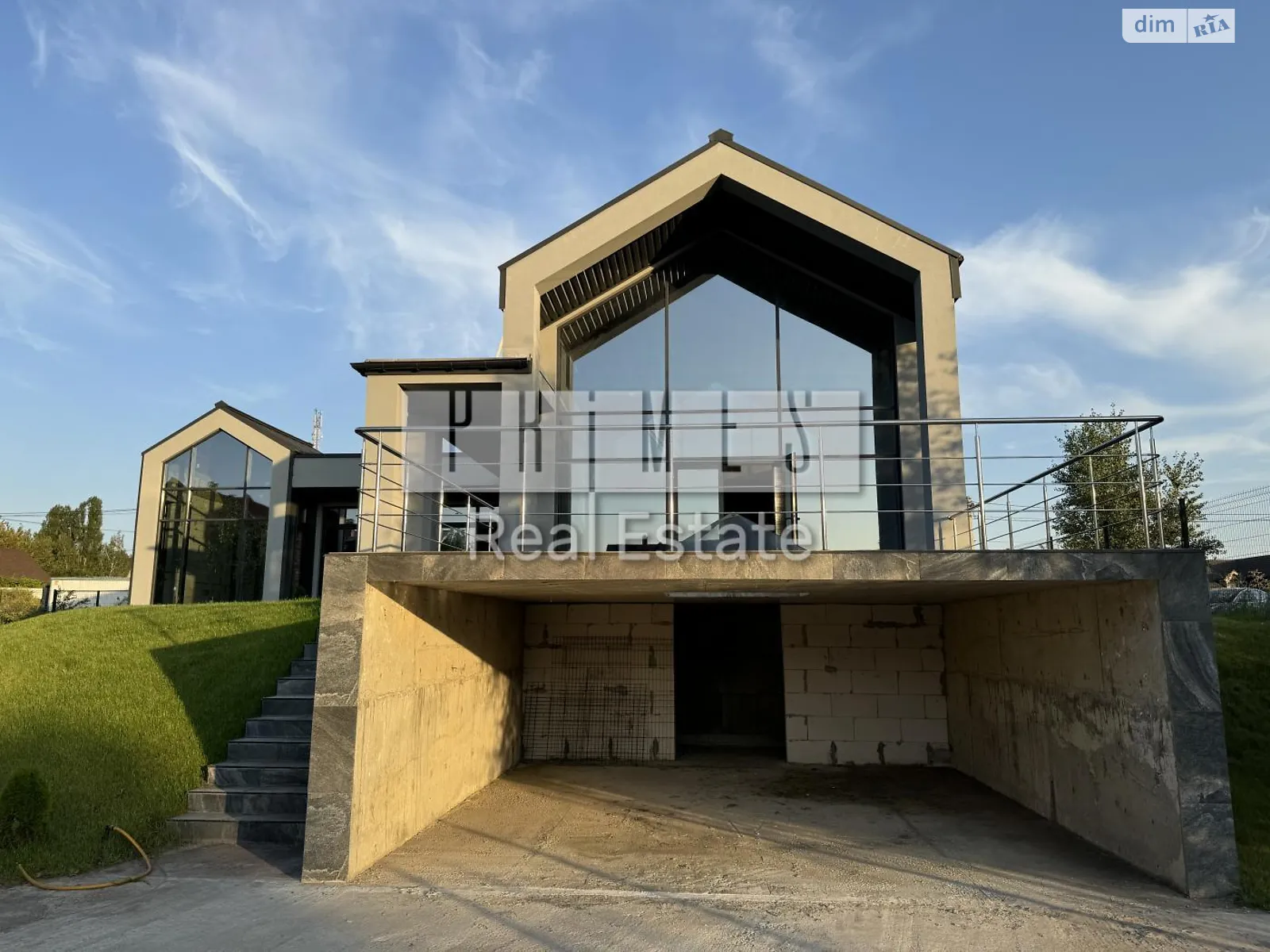 Продается одноэтажный дом 212 кв. м с камином, цена: 450000 $ - фото 1