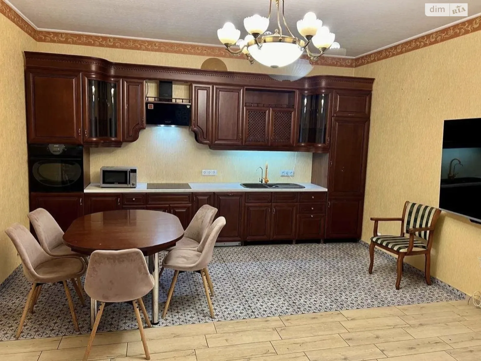 Продается дом на 3 этажа 217.4 кв. м с террасой, цена: 280000 $ - фото 1