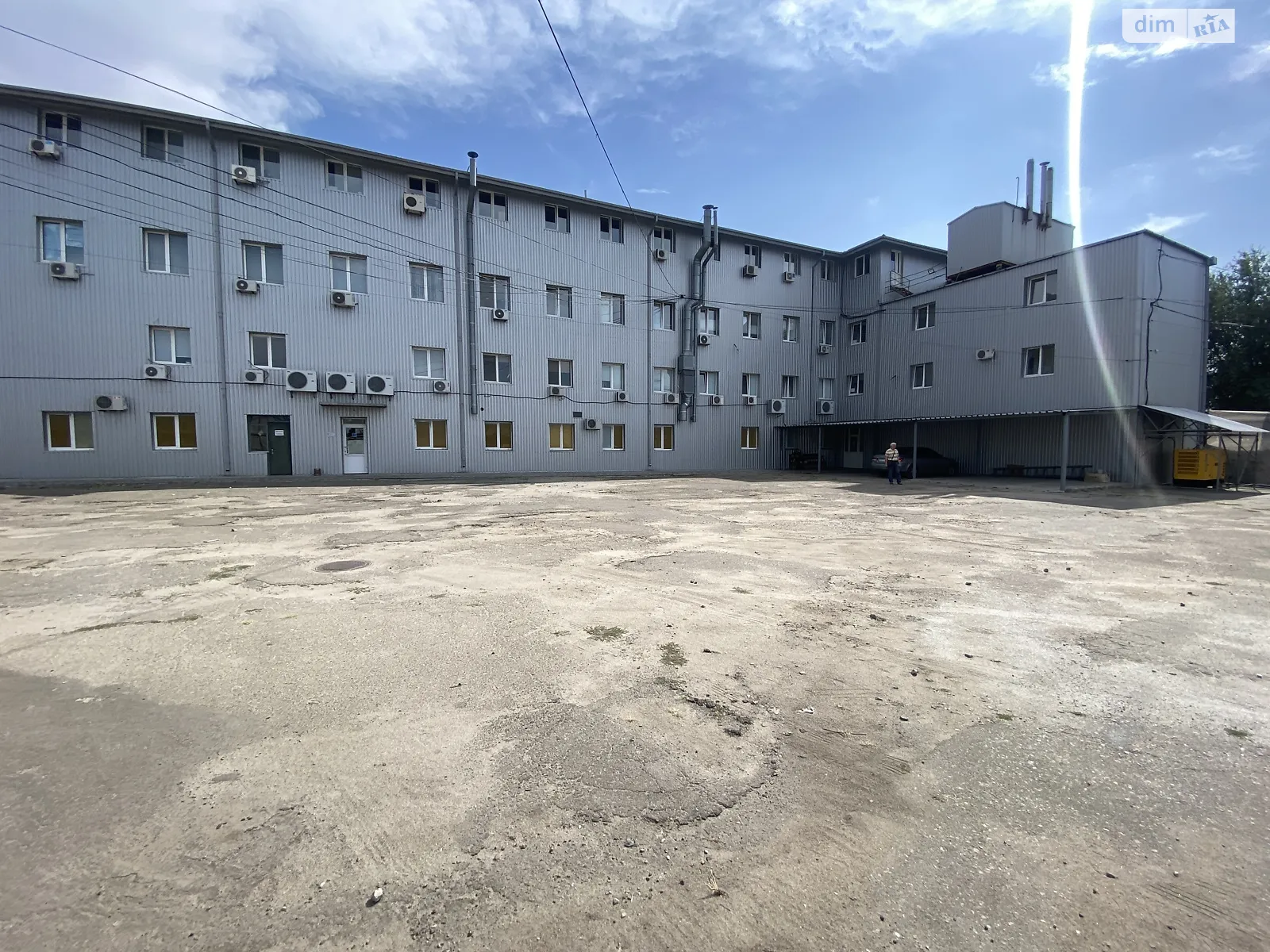 Продается помещения свободного назначения 2100 кв. м в 4-этажном здании, цена: 1340000 $ - фото 1