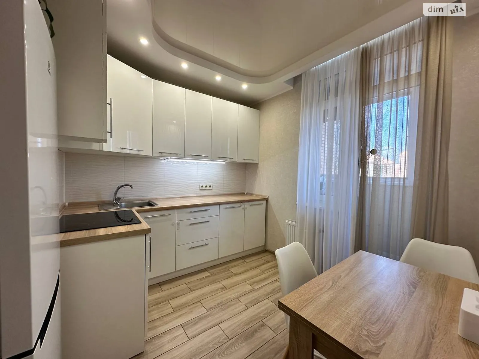 Продается 1-комнатная квартира 38.2 кв. м в Одессе, ул. Балковская, 137Г - фото 1