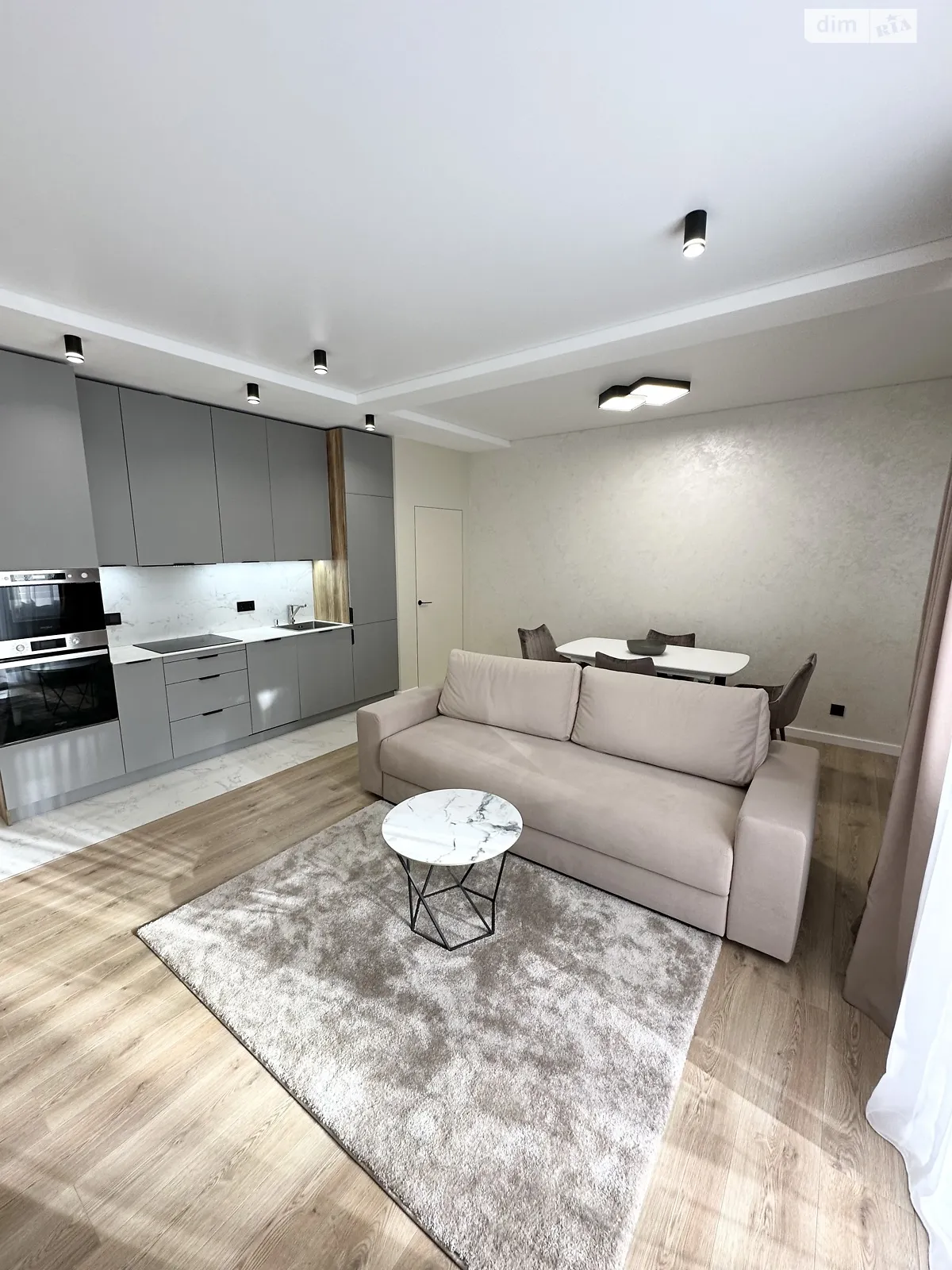 Продается 3-комнатная квартира 90 кв. м в Одессе, ул. Генуэзская, 3Г - фото 1