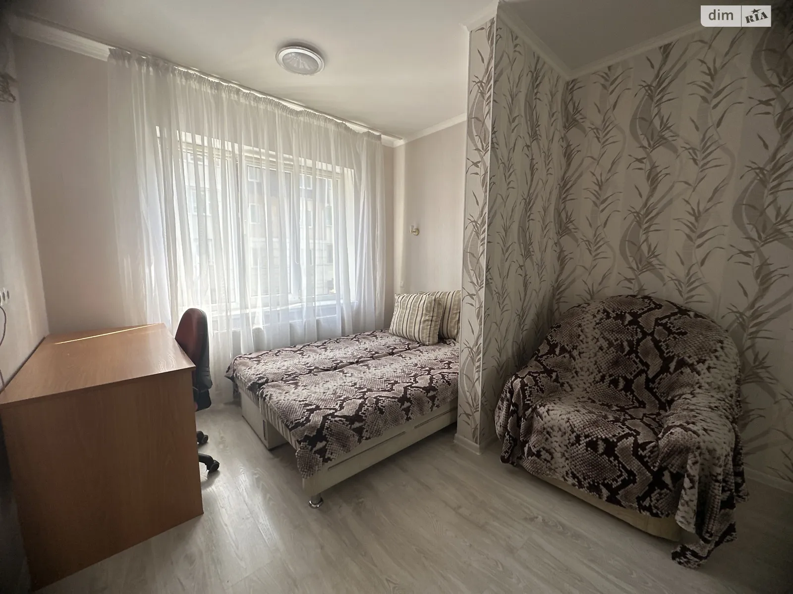 Продается 1-комнатная квартира 40 кв. м в Ирпене, ул. Литературная(Чехова), 14Д - фото 1