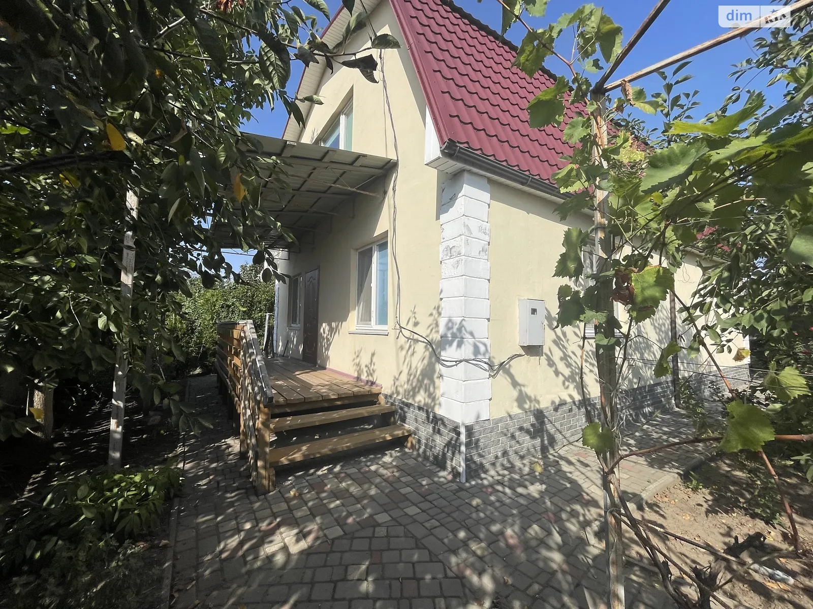 Продается дом на 2 этажа 140 кв. м с верандой, цена: 58000 $ - фото 1