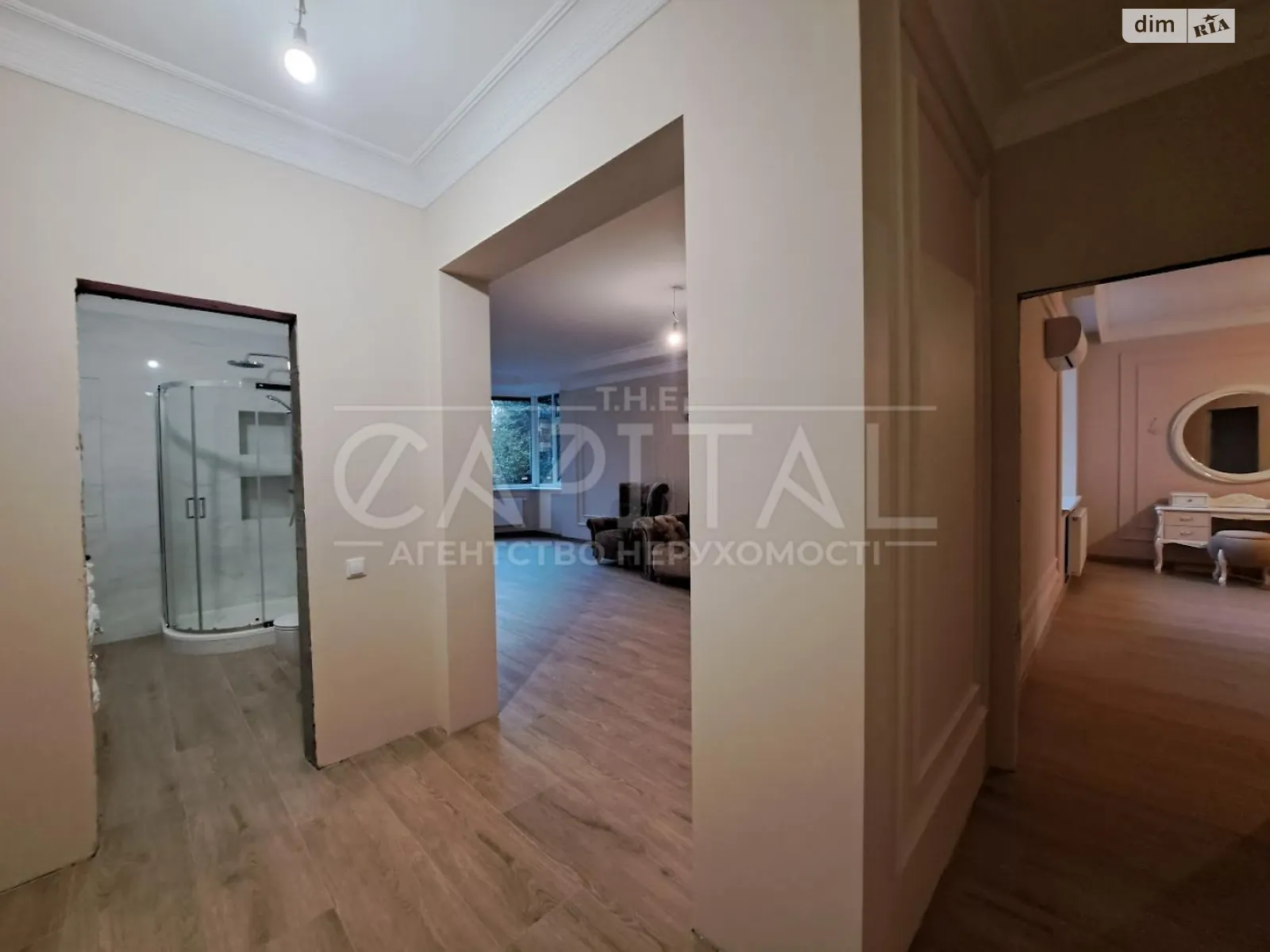 Продається 1-кімнатна квартира 80 кв. м у Києві, бул. Лесі Українки, 7В - фото 1