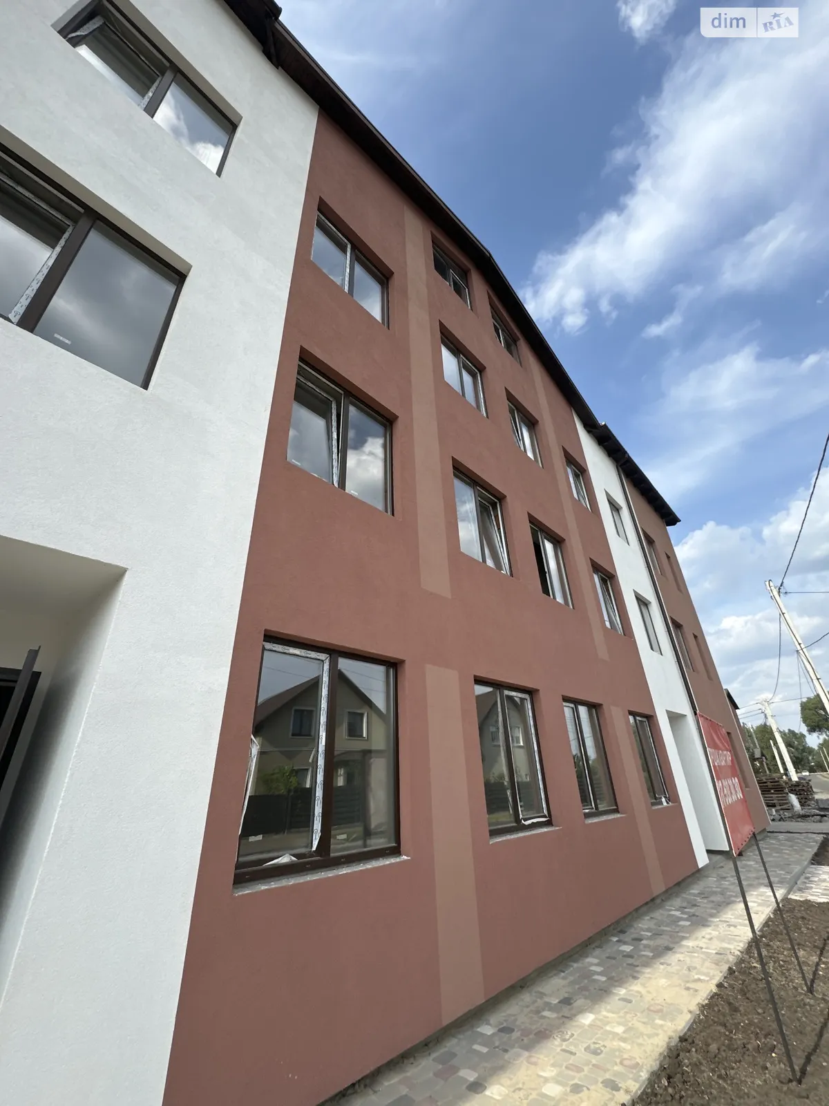 Продается 2-комнатная квартира 45 кв. м в Гостомеле, ул. Юбилейная, 4З - фото 1