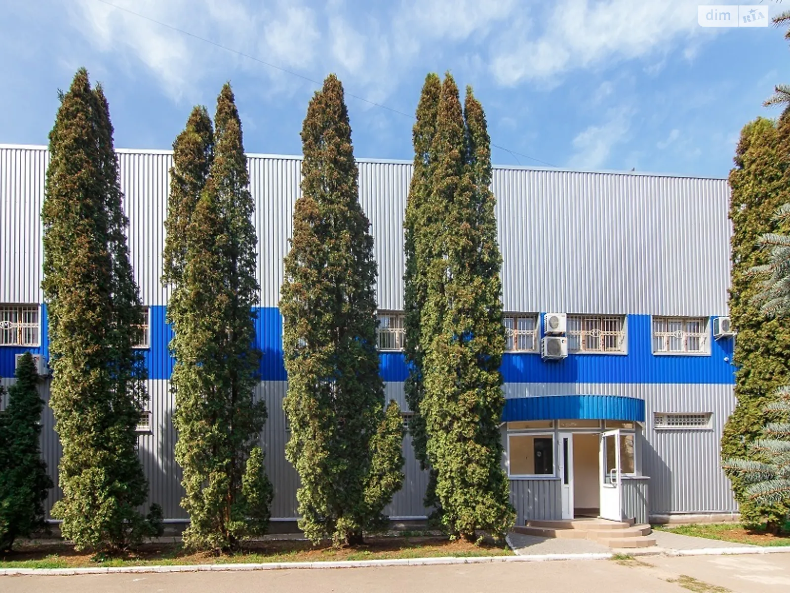 Сдается в аренду офис 85 кв. м в бизнес-центре, цена: 13600 грн - фото 1