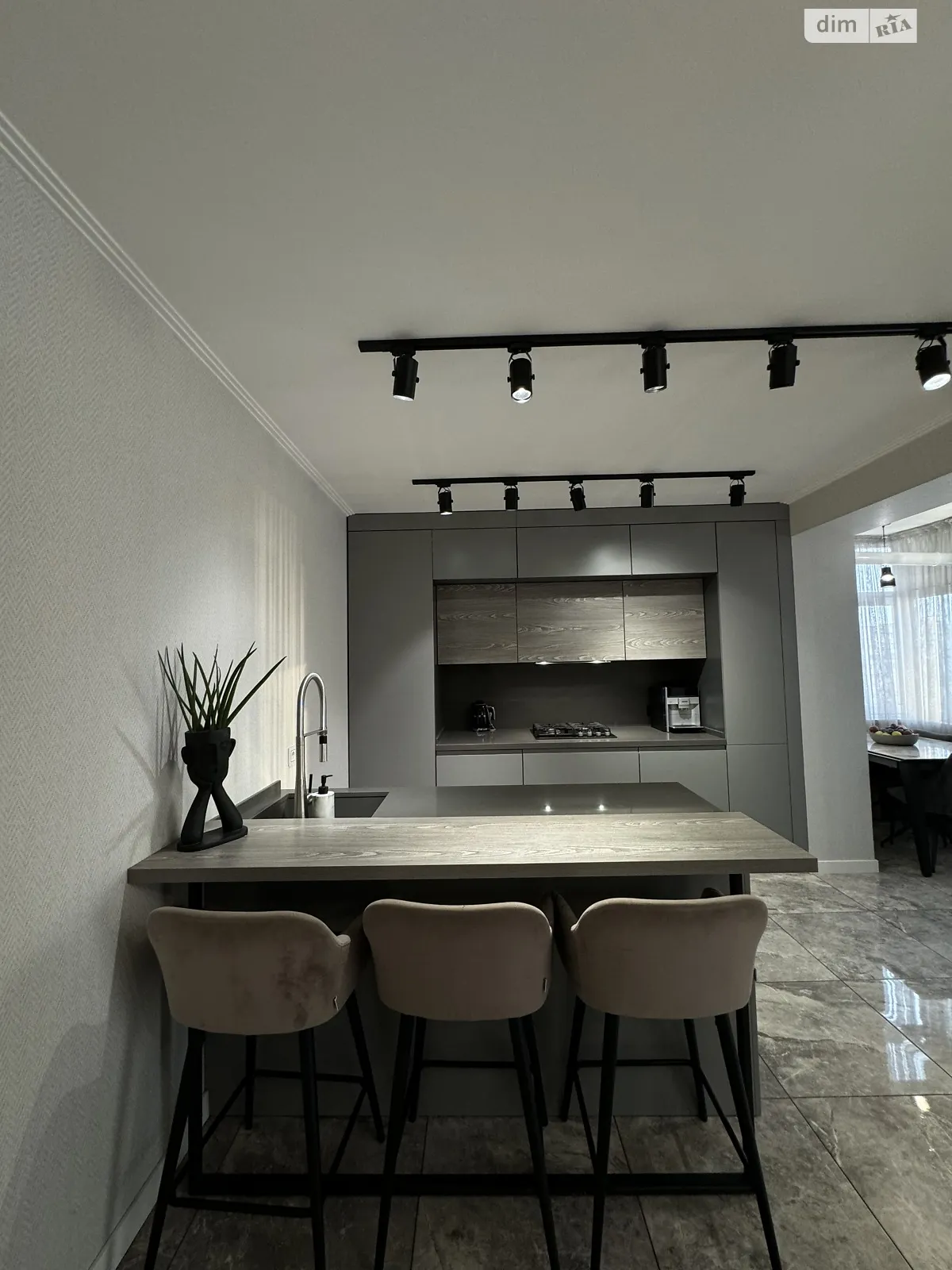 Продается 3-комнатная квартира 120 кв. м в Виннице, ул. Вячеслава Черновола, 29/7 - фото 1