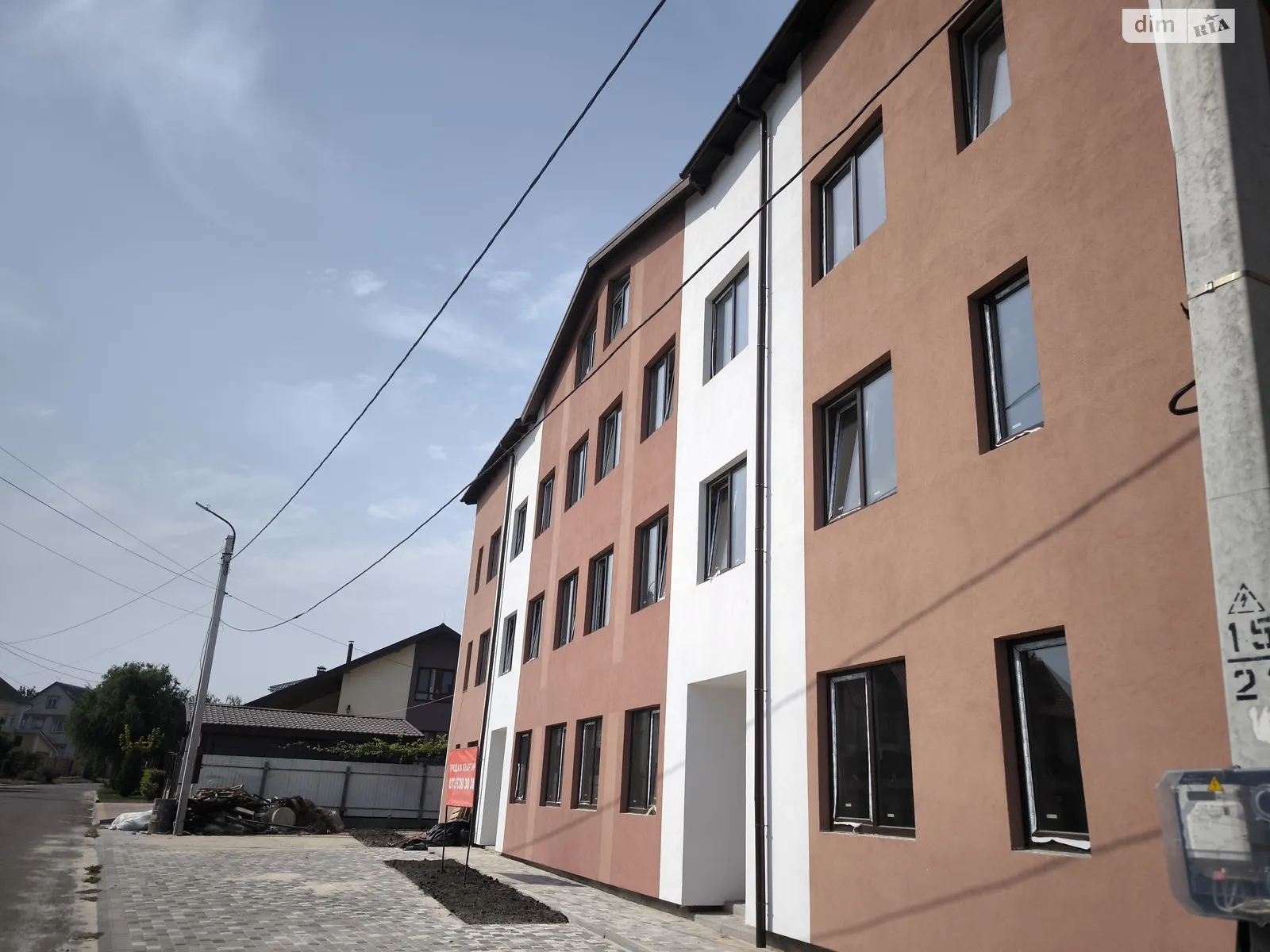 Продается 1-комнатная квартира 25 кв. м в Гостомеле, ул. Юбилейная, 4В - фото 1