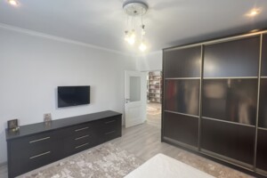 Куплю дом в Мукачеве без посредников