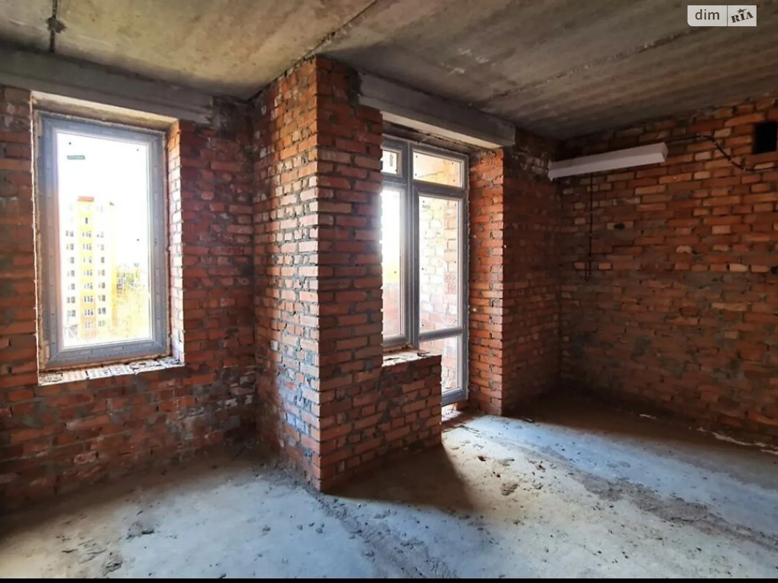 Продается 1-комнатная квартира 45 кв. м в Хмельницком, ул. Нижняя Береговая - фото 1