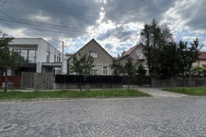 Куплю дом в Мукачеве без посредников
