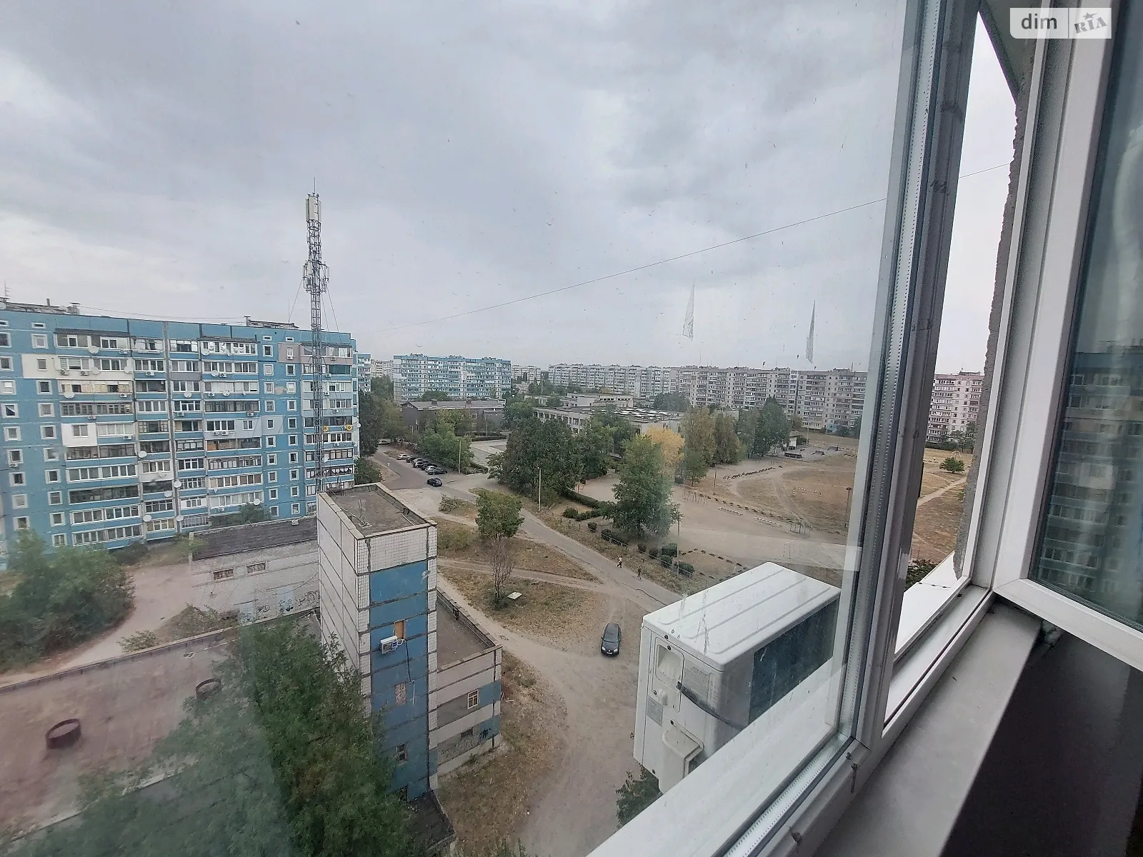 Продається 2-кімнатна квартира 52 кв. м у Кам'янському, цена: 20999 $ - фото 1