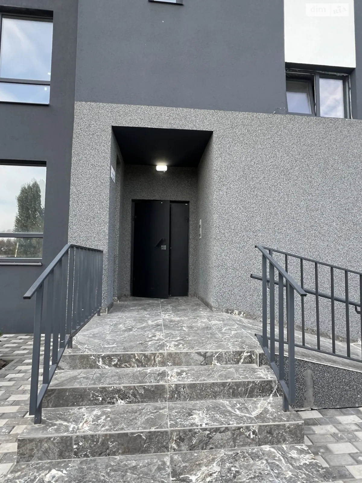 Продается 2-комнатная квартира 56 кв. м в Гостомеле, ул. Мирная, 3Д - фото 1