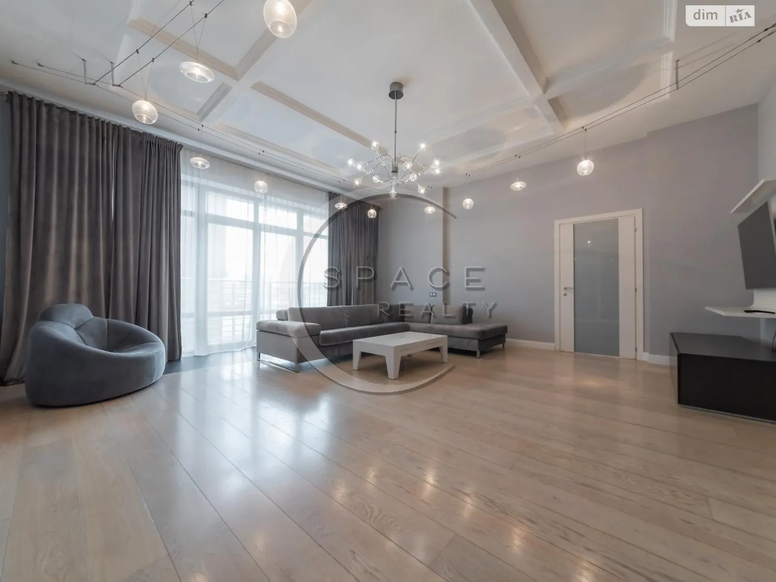 Продается 2-комнатная квартира 115 кв. м в Киеве, ул. Крещатик, 27Б - фото 1