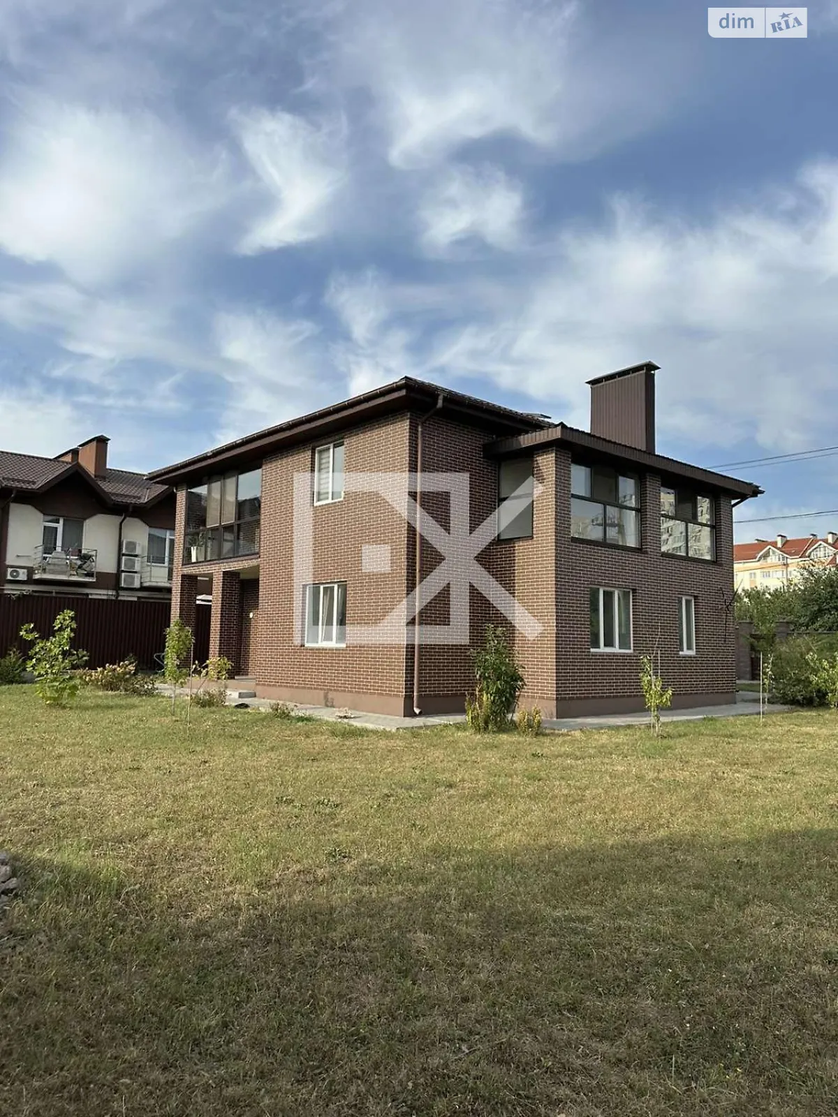 Продається будинок 2 поверховий 242 кв. м з каміном - фото 3