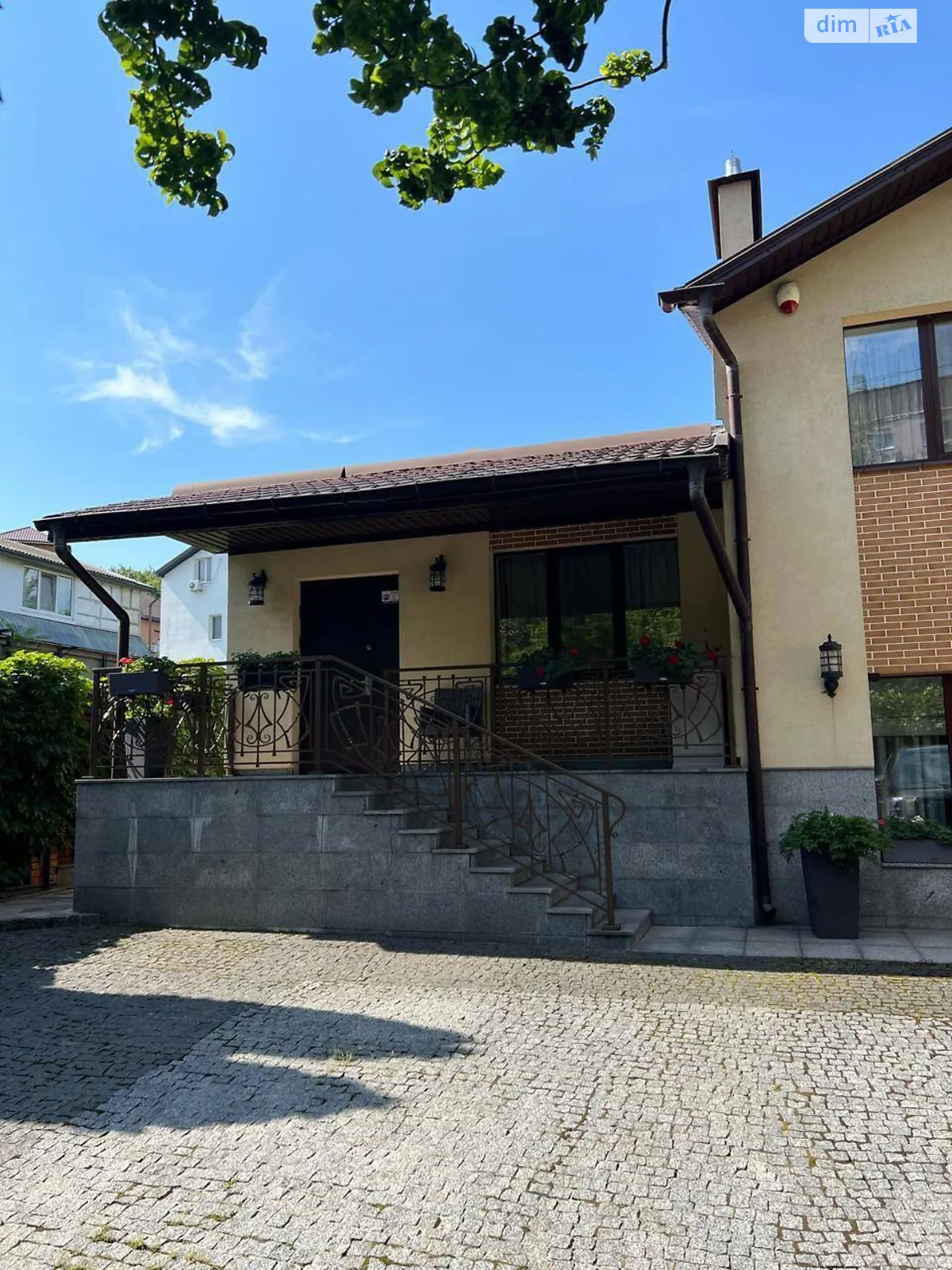 Продається будинок 2 поверховий 196.6 кв. м з садом, цена: 410000 $ - фото 1