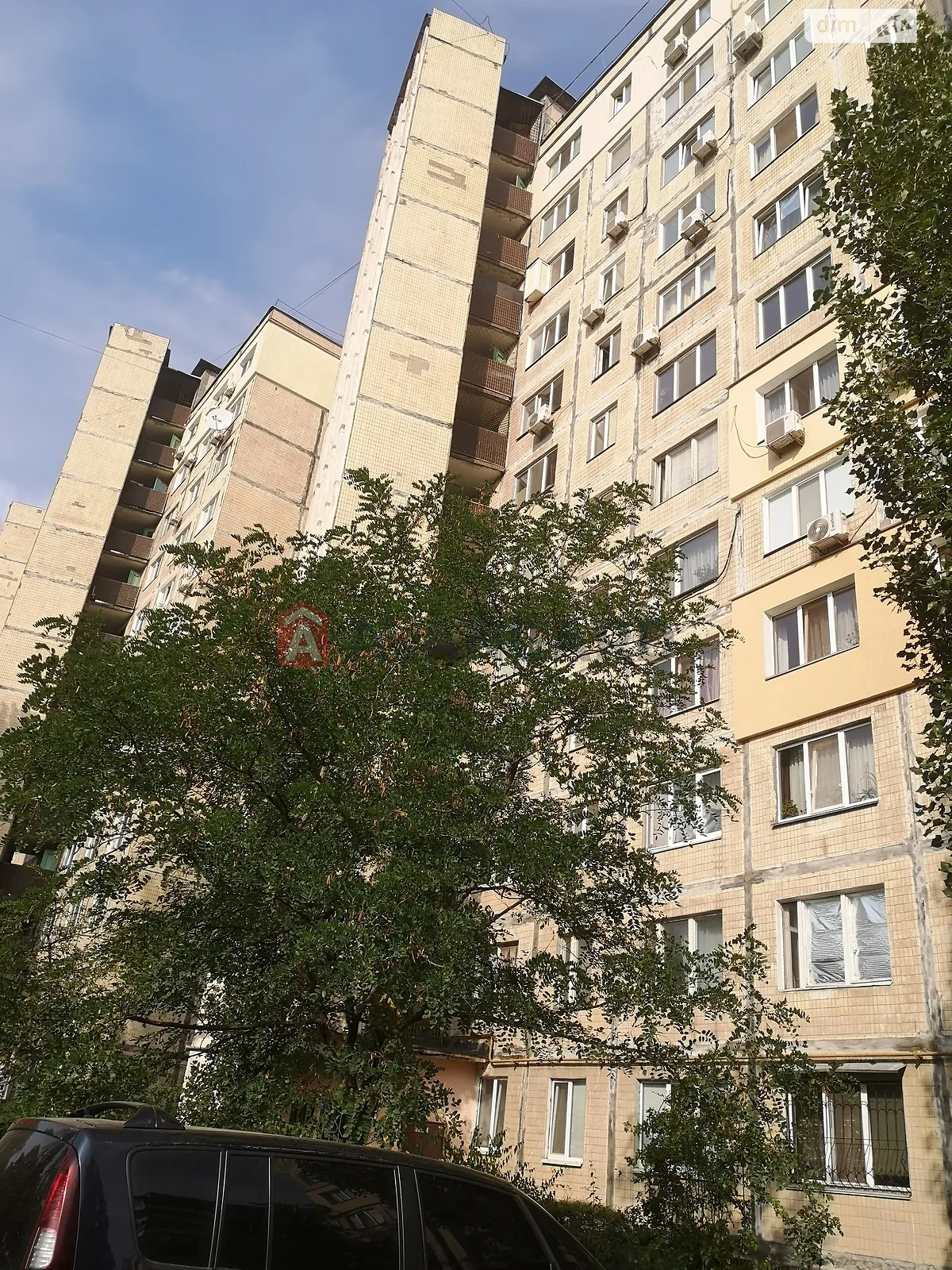 Продається 3-кімнатна квартира 61 кв. м у Києві, вул. Левка Лук'яненка - фото 1