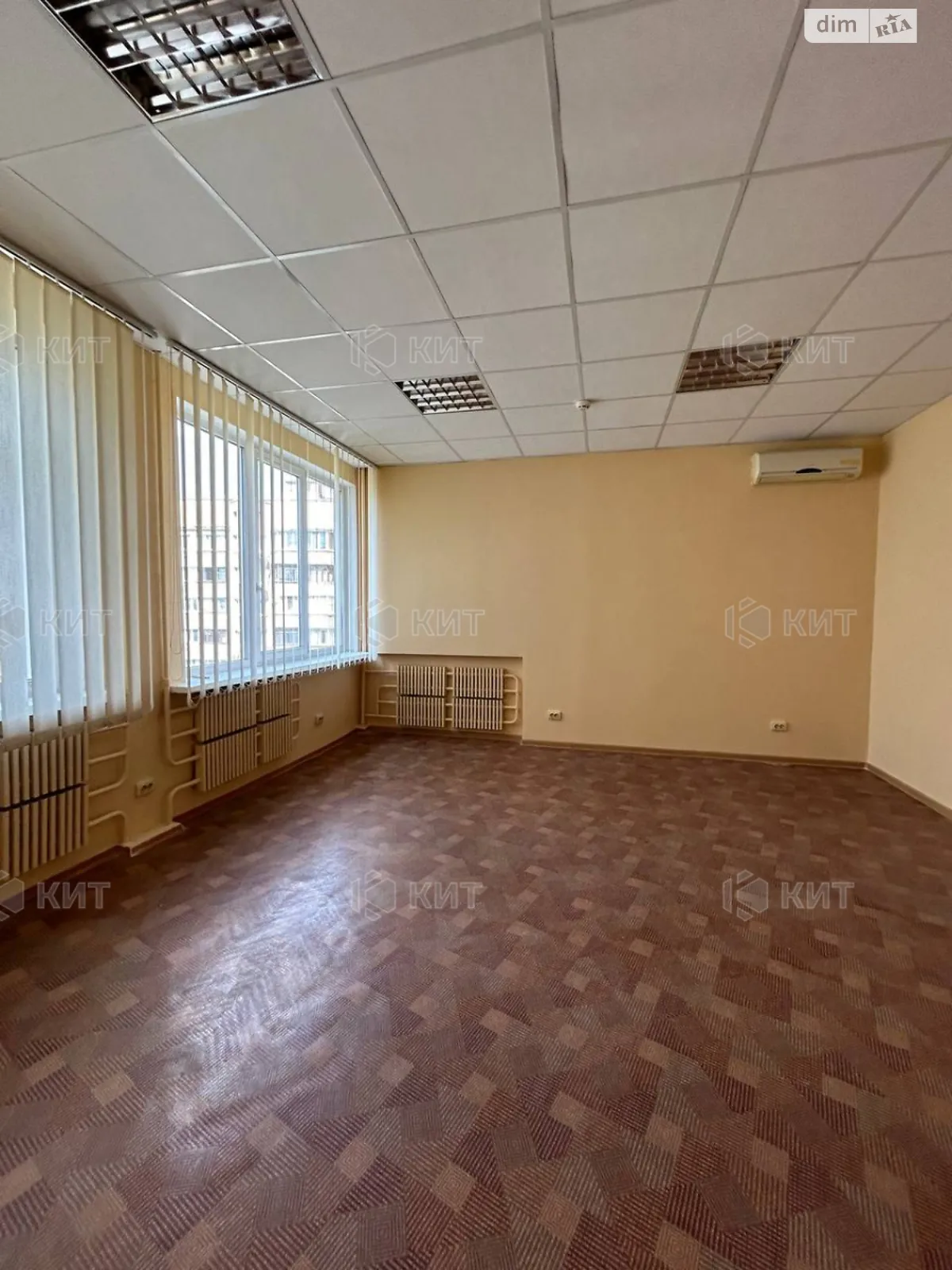 Сдается в аренду офис 41 кв. м в бизнес-центре, цена: 3690 грн - фото 1