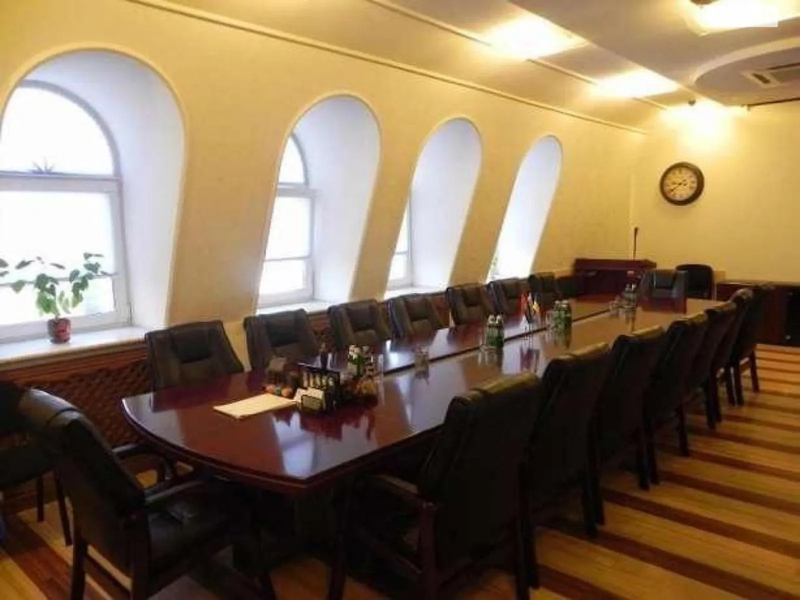 Здається в оренду офіс 1760 кв. м в бізнес-центрі, цена: 26400 $ - фото 1