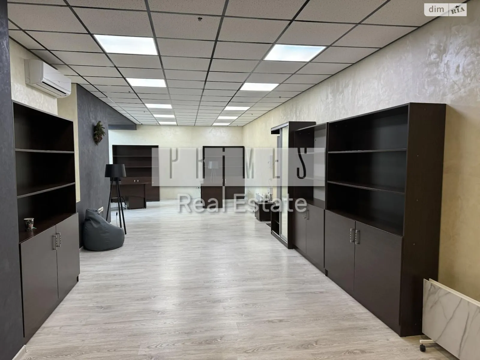 Продається офіс 61 кв. м в бізнес-центрі, цена: 122000 $ - фото 1