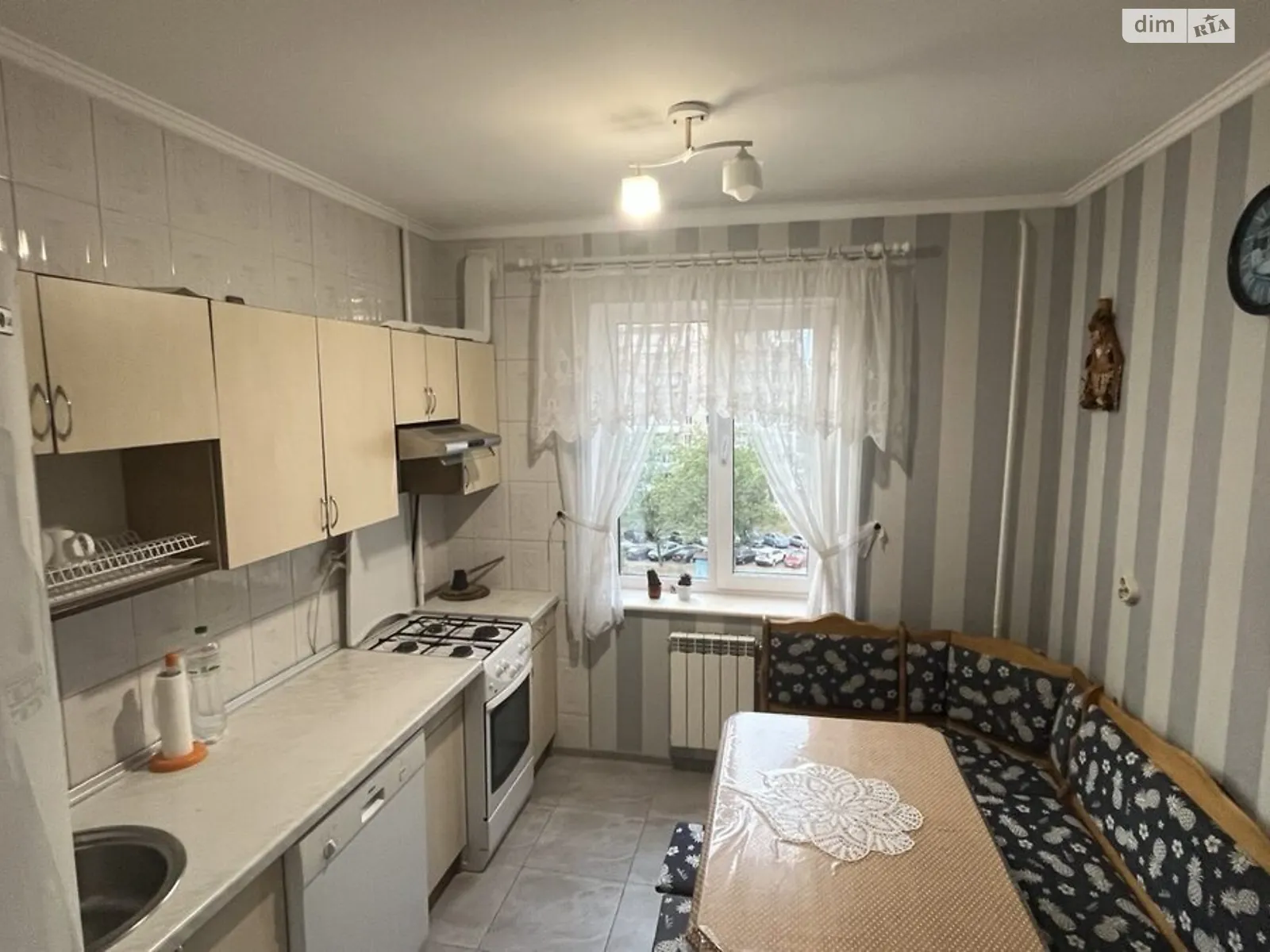 Здається в оренду 3-кімнатна квартира 70 кв. м у Києві, просп. Миколи Бажана, 7Б - фото 1