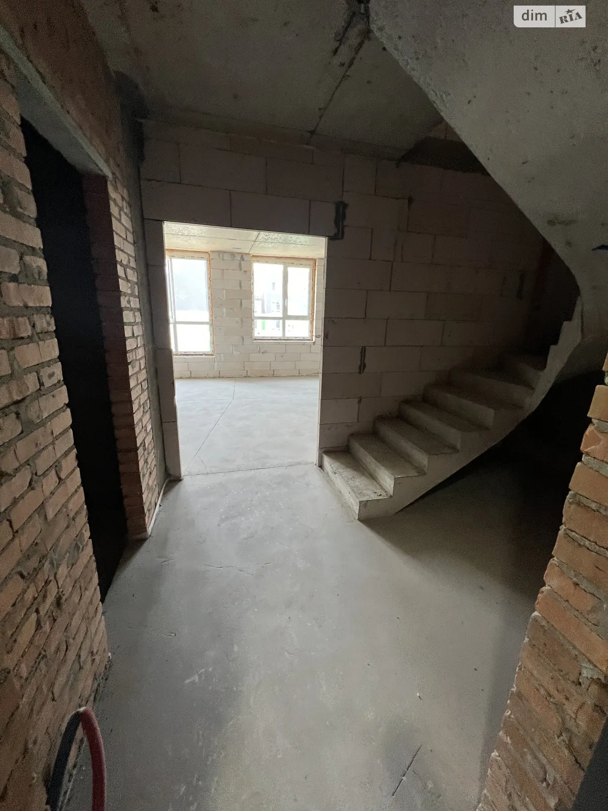 Продается 3-комнатная квартира 81.8 кв. м в Ирпене, ул. Университетская(Карла Маркса), 3/15 - фото 1