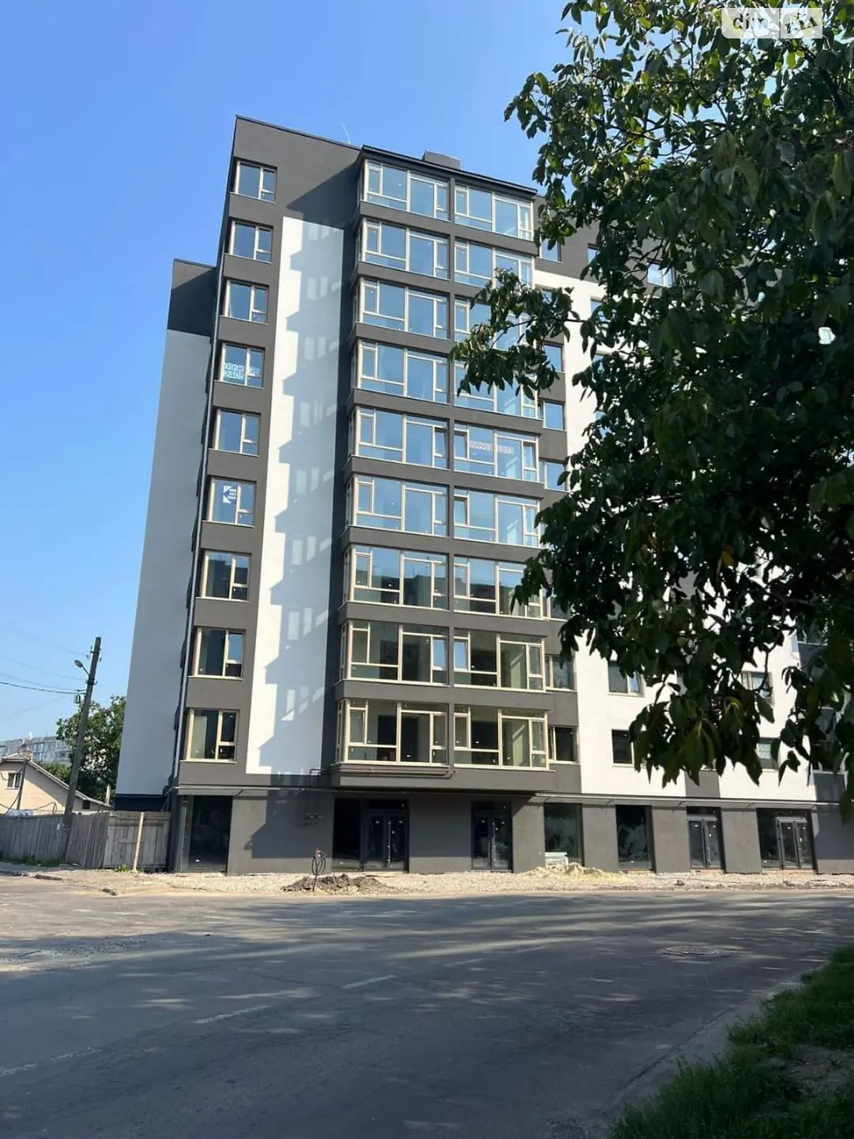 Продается 2-комнатная квартира 51.6 кв. м в Ивано-Франковске, ул. Мира, 100 - фото 1