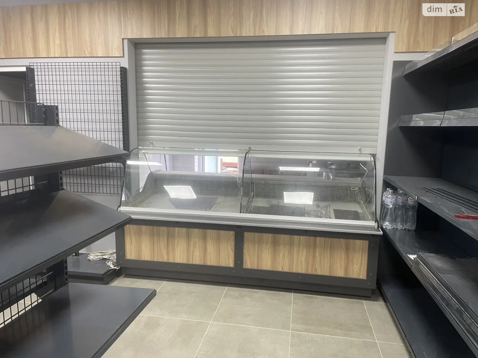 Сдается в аренду офис 40 кв. м в бизнес-центре, цена: 400 $ - фото 1
