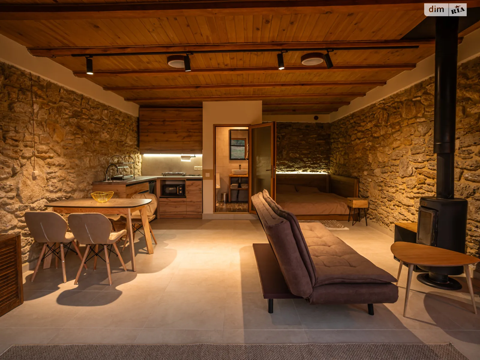 Здається в оренду одноповерховий будинок з бесідкою, цена: 3500 грн - фото 1