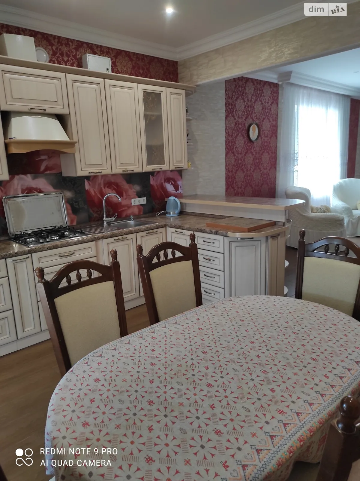 Здається в оренду будинок 3 поверховий 240 кв. м з каміном, цена: 1200 $ - фото 1