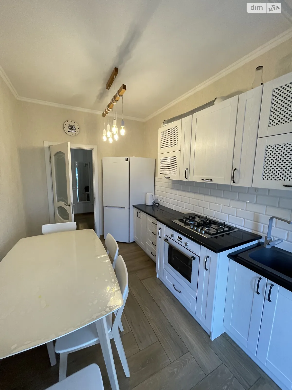 Продается 2-комнатная квартира 63 кв. м в Одессе, пер. Компасный, 6В - фото 1