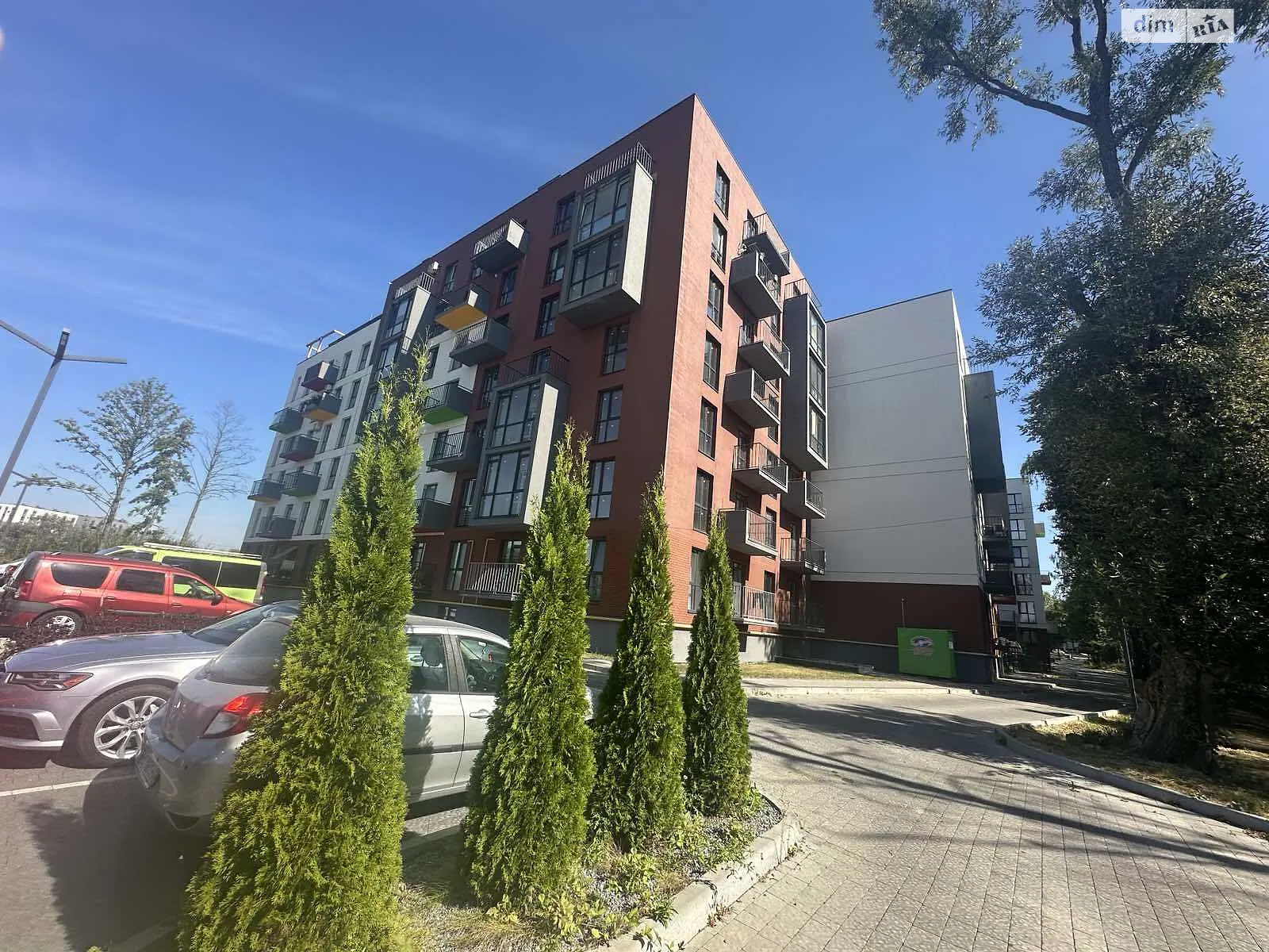 Продается 2-комнатная квартира 60 кв. м в Пустомытах, ул. Парковая - фото 1