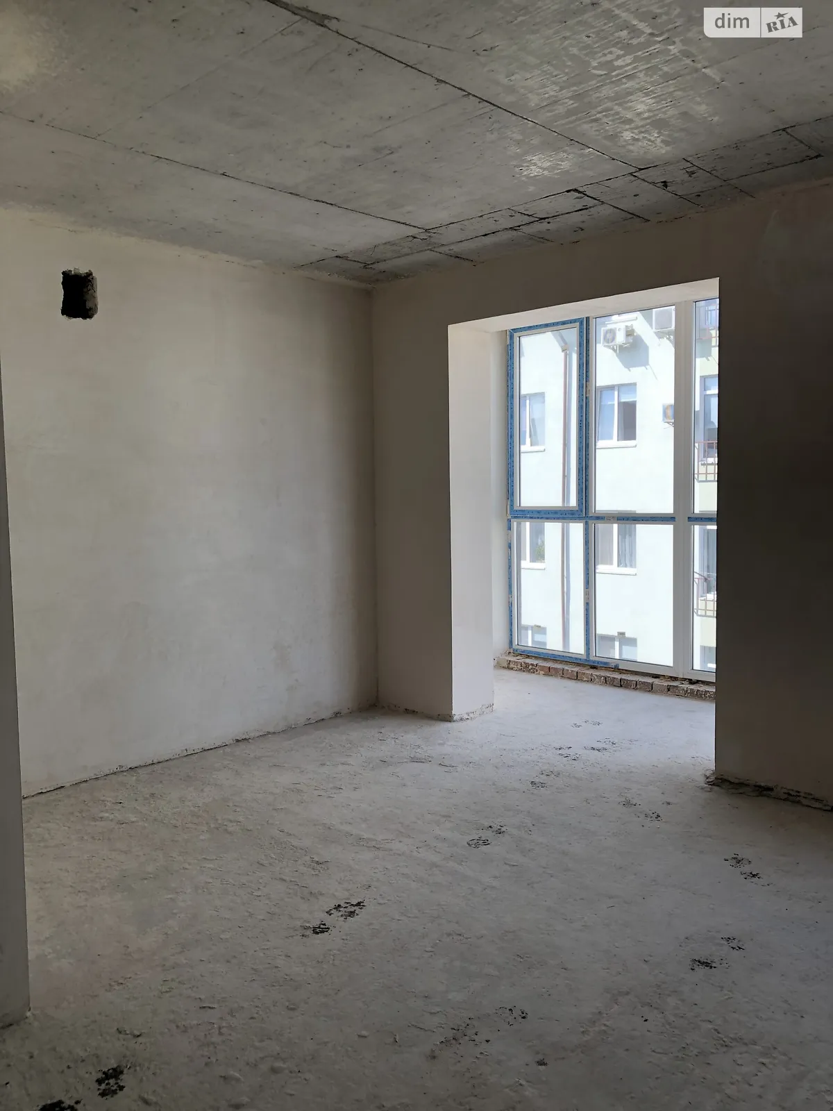 Продается 1-комнатная квартира 38.4 кв. м в Гостомеле, ул. Богдана Хмельницкого(Кирова), 1 - фото 1