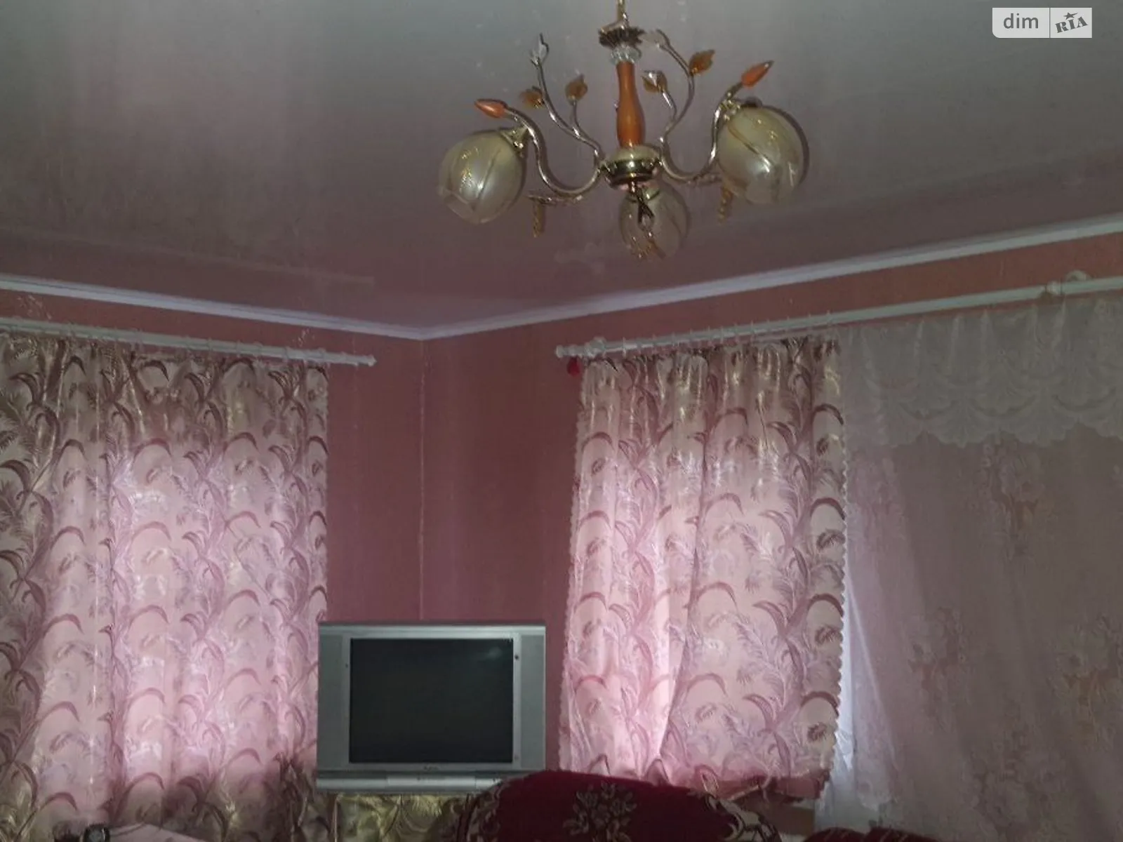 Продається одноповерховий будинок 78 кв. м з гаражем, цена: 9900 $ - фото 1