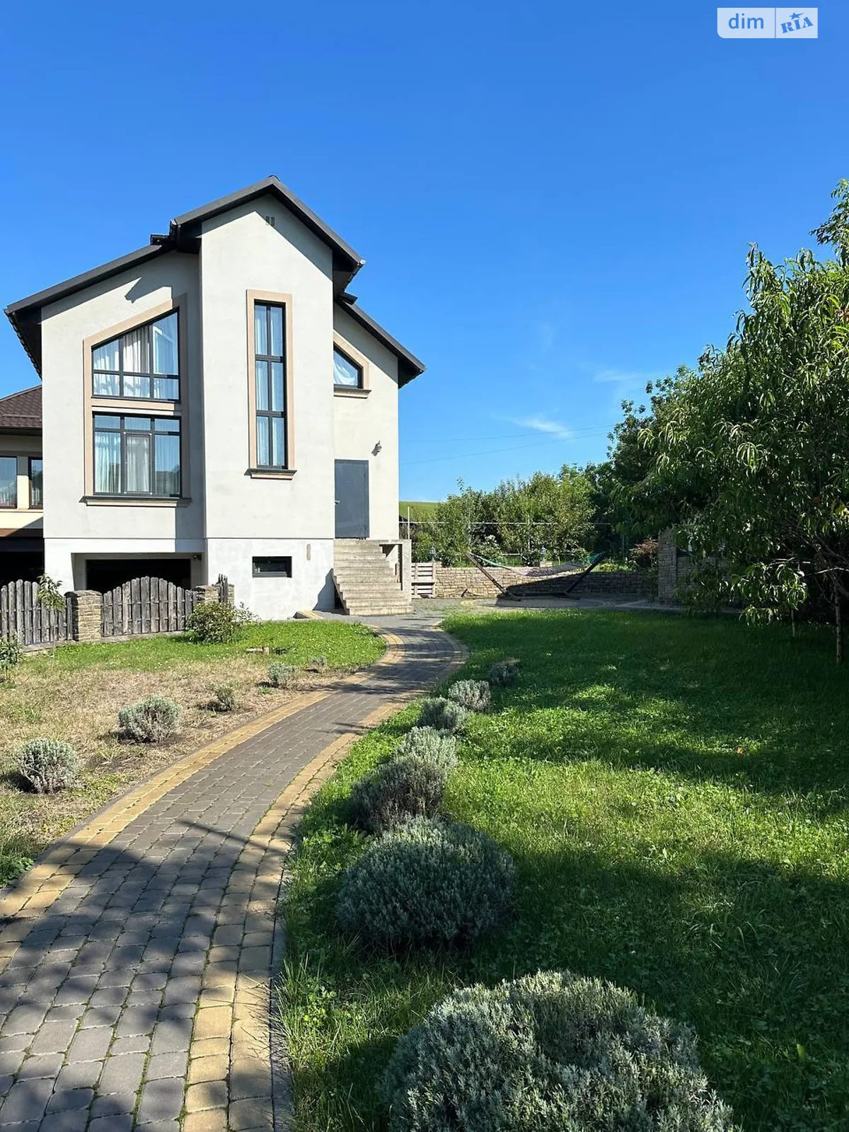 Продается дом на 2 этажа 160 кв. м с мансардой, цена: 198000 $ - фото 1