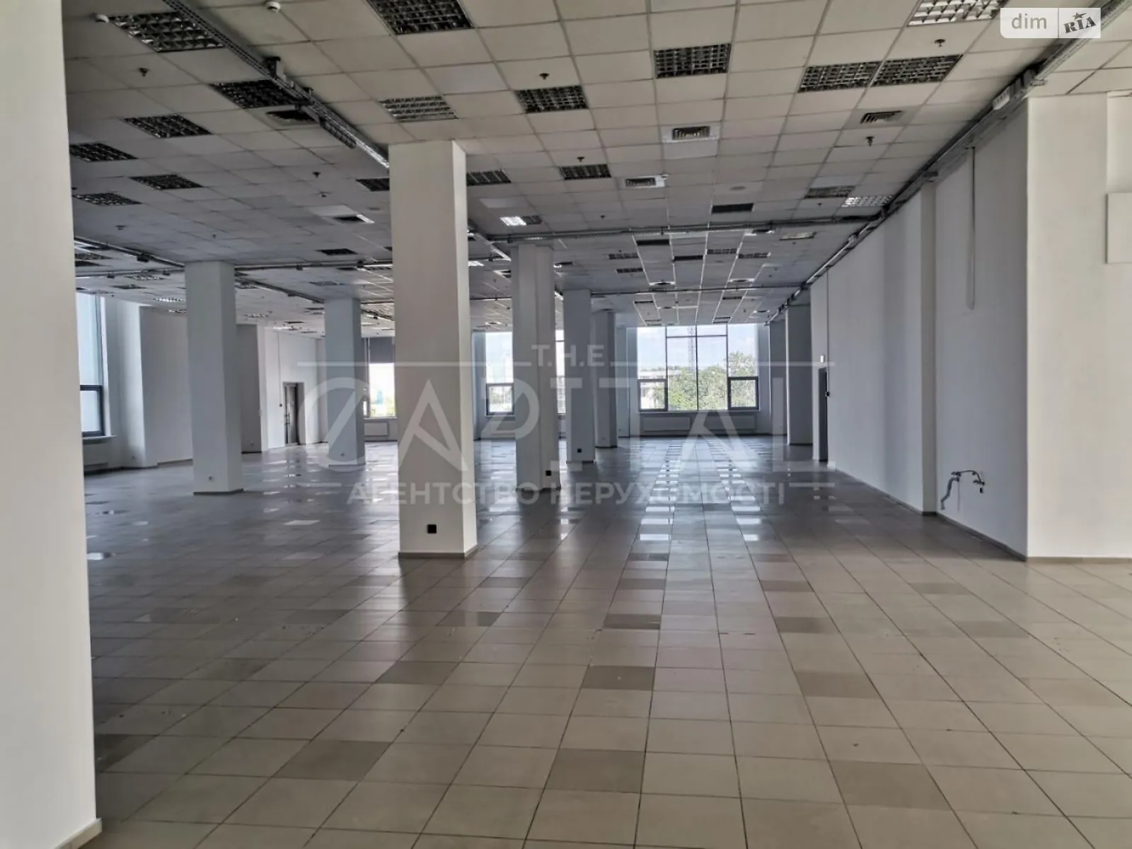 просп. Степана Бандери, 16Б Петрівка Київ, цена: 500000 грн - фото 1