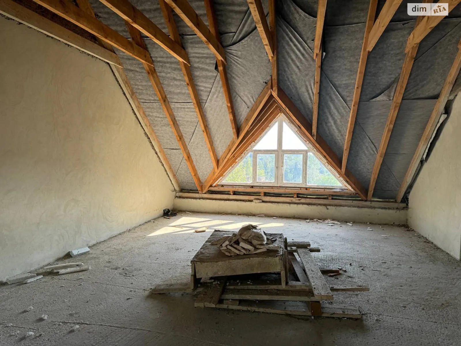 Продается дом на 2 этажа 265 кв. м с беседкой, цена: 155000 $ - фото 1
