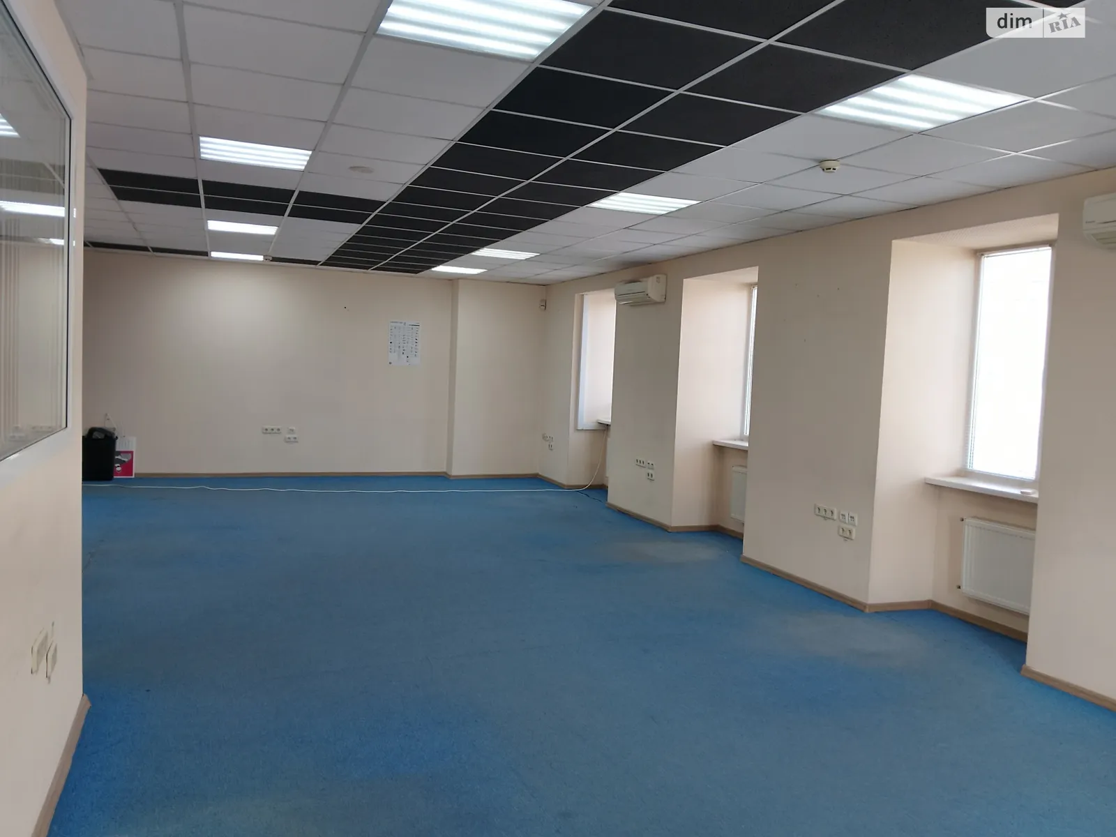 Сдается в аренду офис 117 кв. м в бизнес-центре, цена: 23400 грн - фото 1