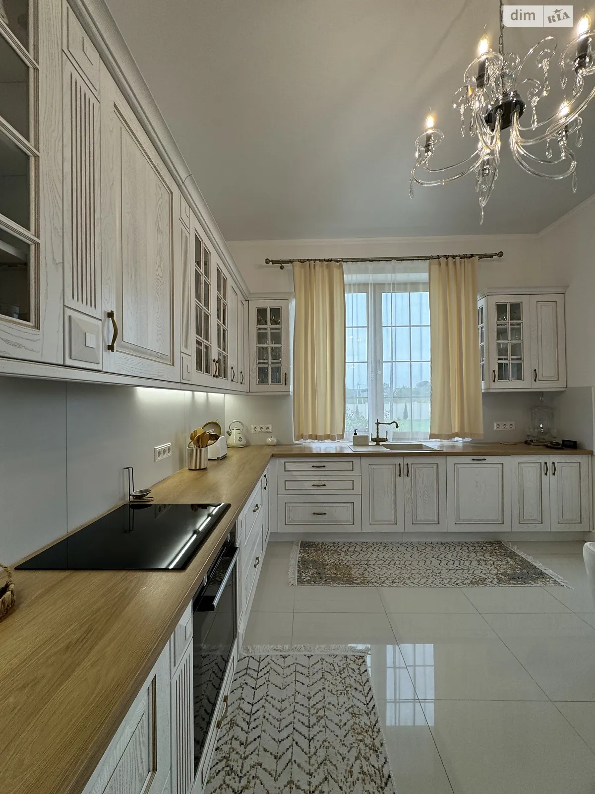 Продается дом на 2 этажа 240 кв. м с террасой, цена: 450000 $ - фото 1