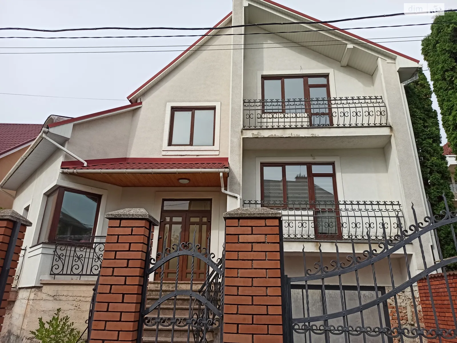 Продается дом на 2 этажа 375.8 кв. м с садом, цена: 250000 $ - фото 1