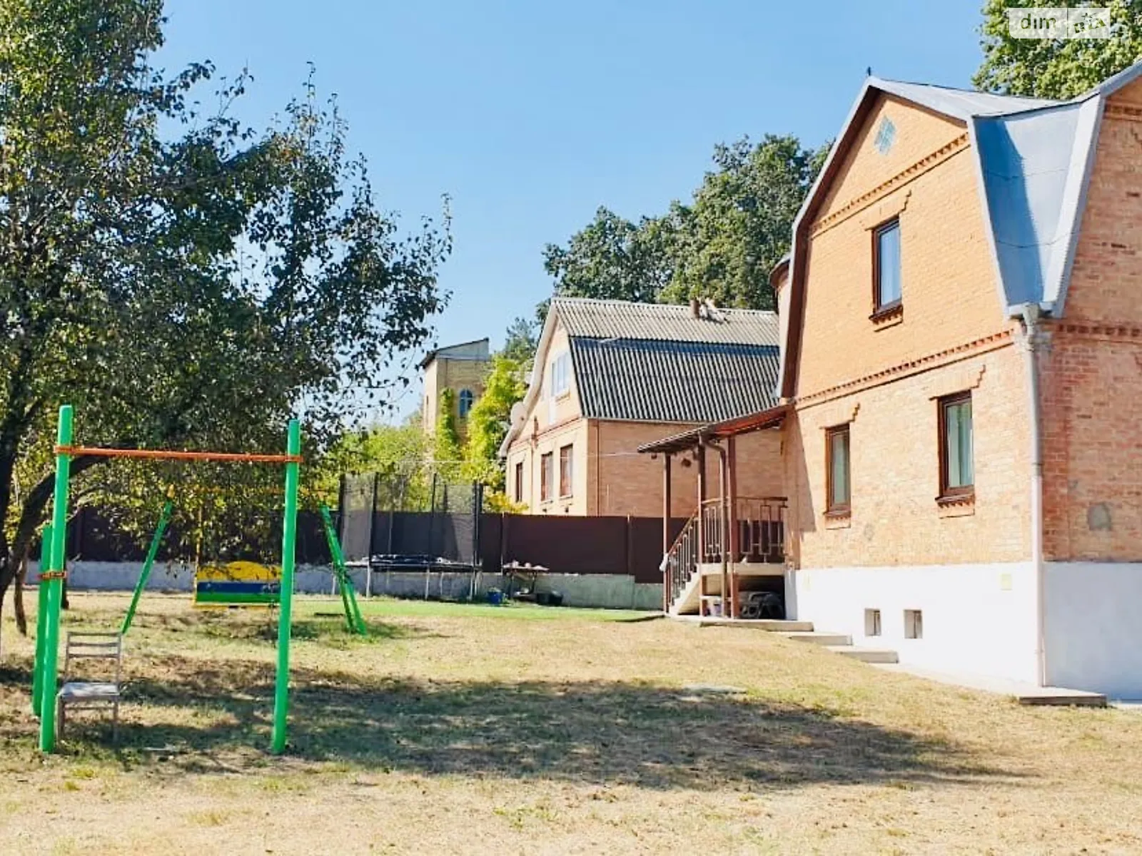 Продается дом на 2 этажа 140 кв. м с террасой, цена: 70000 $ - фото 1