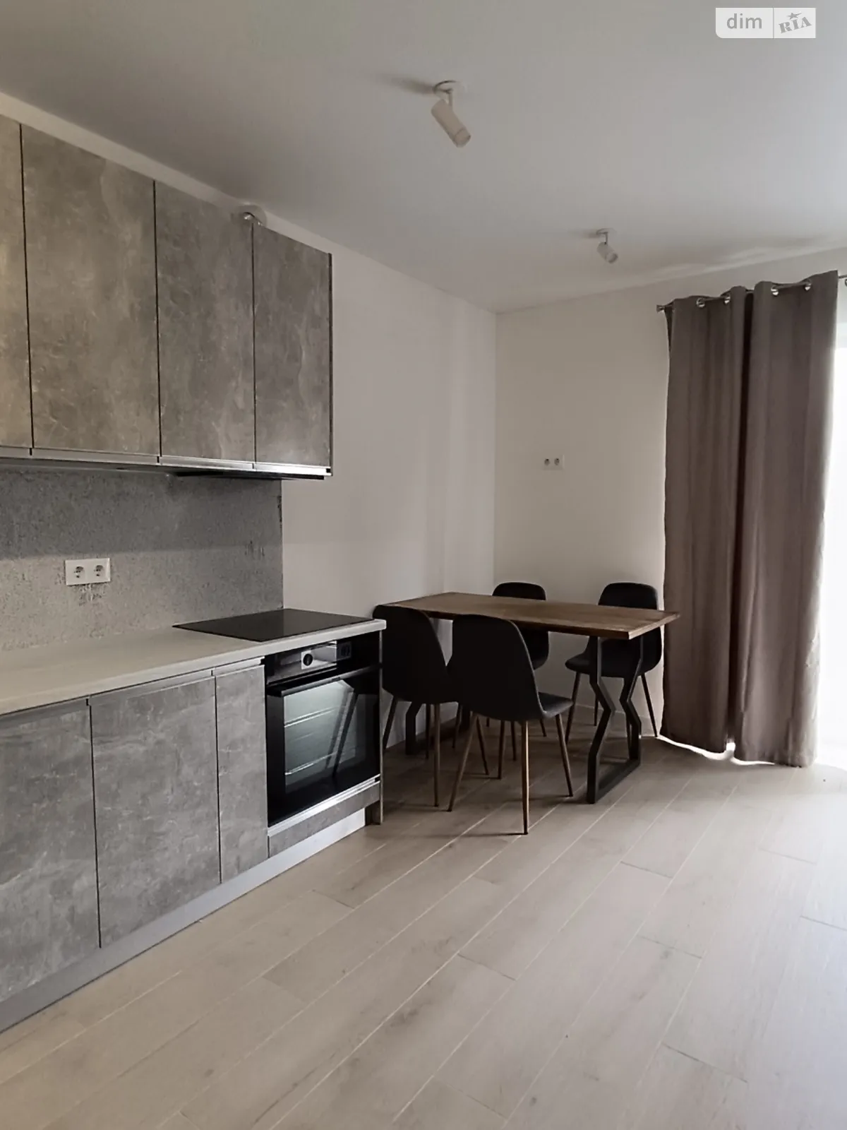 Продается 1-комнатная квартира 31 кв. м в Гостомеле, ул. Молодежная - фото 1