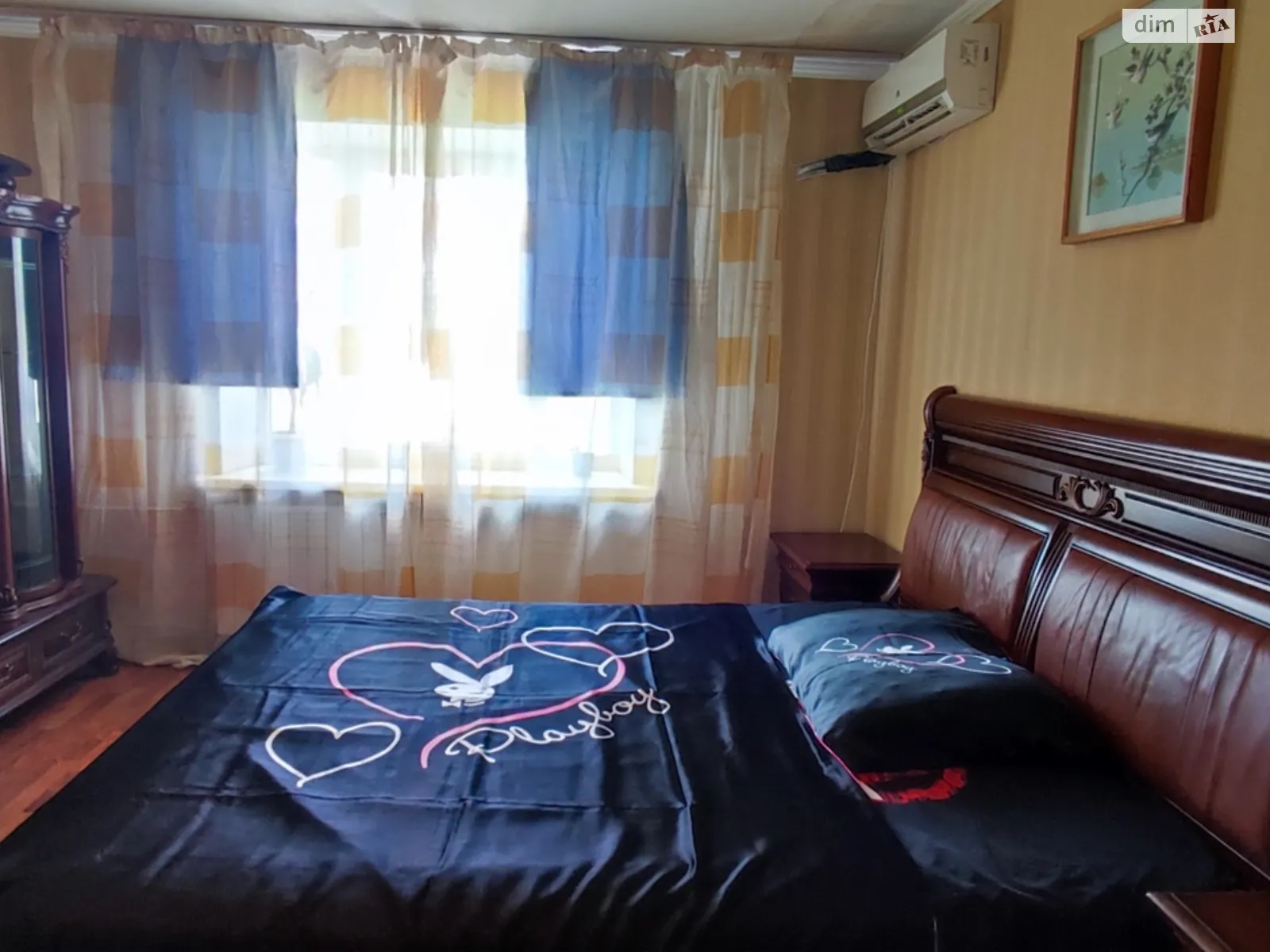 Продається 1-кімнатна квартира 45 кв. м у Києві, вул. Рибальська, 8 - фото 1