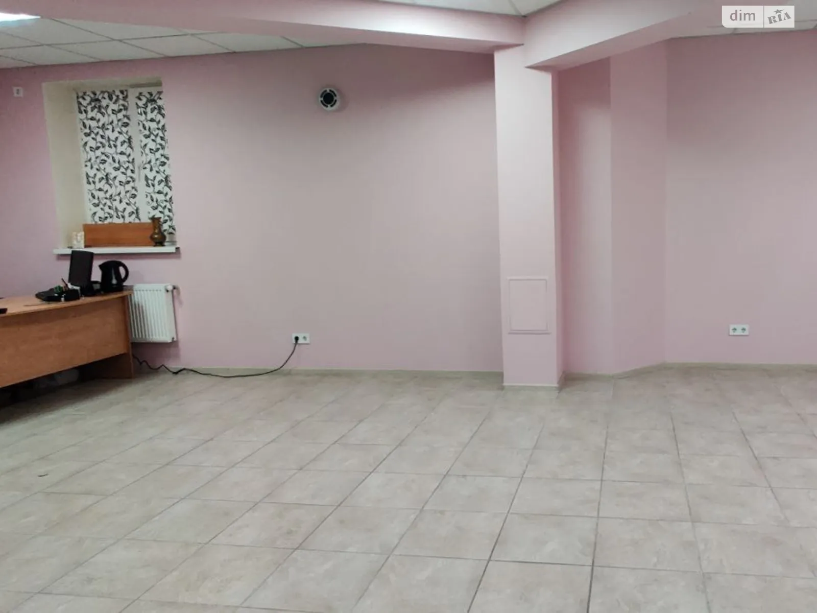Продається офіс 60 кв. м в бізнес-центрі, цена: 32000 $ - фото 1
