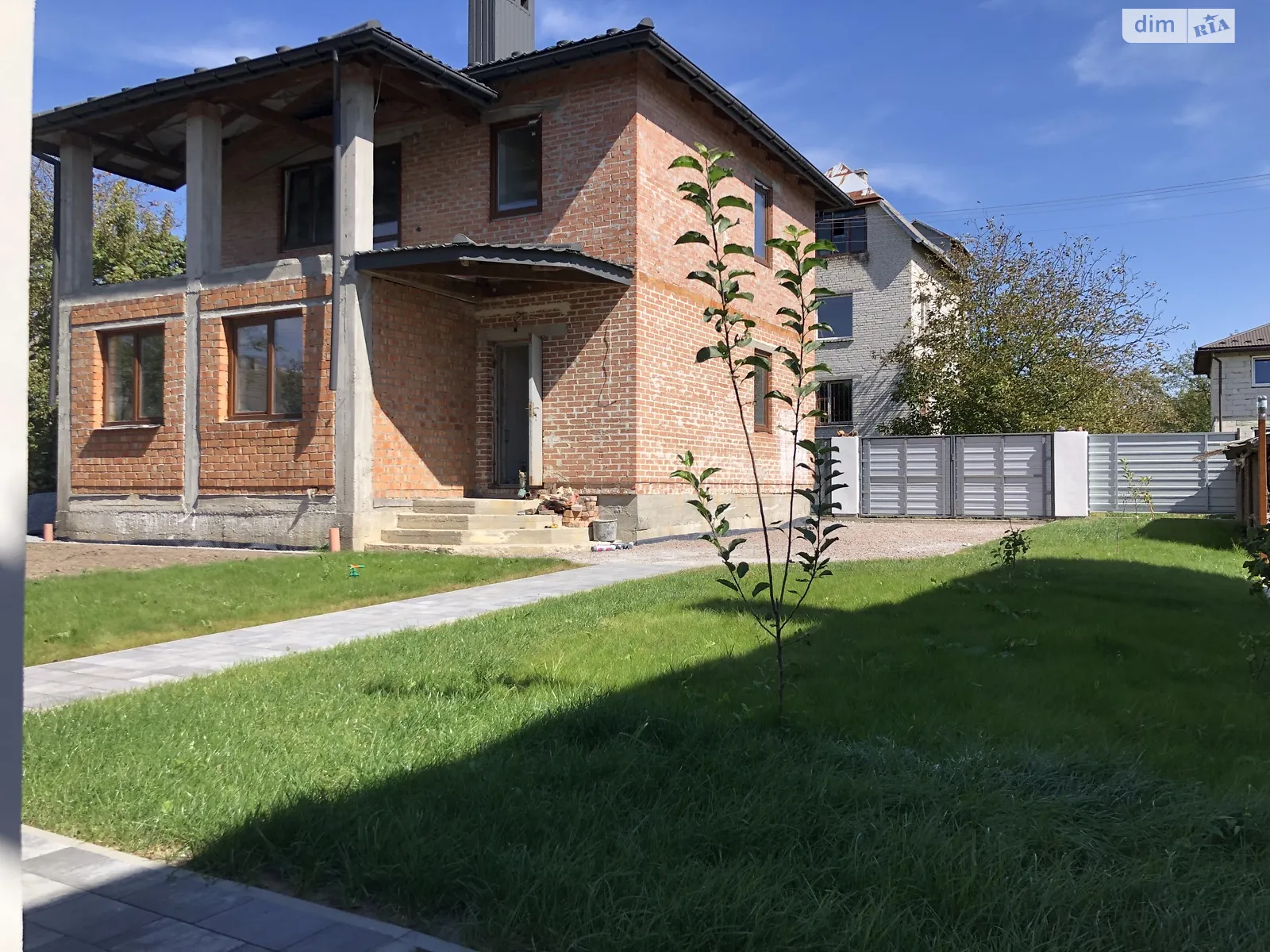 Продается дом на 2 этажа 97 кв. м с мансардой, цена: 85000 $ - фото 1