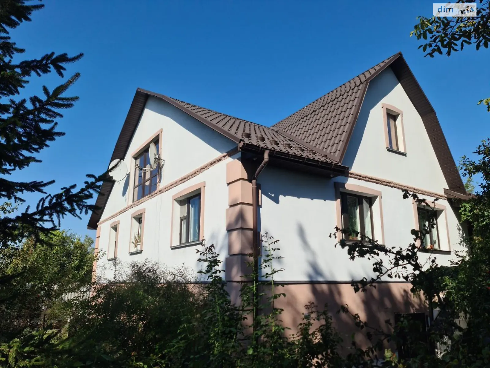 Продается дом на 3 этажа 260 кв. м с мебелью, цена: 200000 $ - фото 1