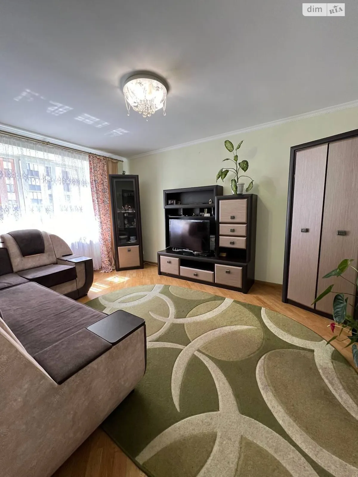 Продається 1-кімнатна квартира 47 кв. м у Івано-Франківську, вул. Героїв Миколаєва(Сєченова), 129А корпус 38 - фото 1